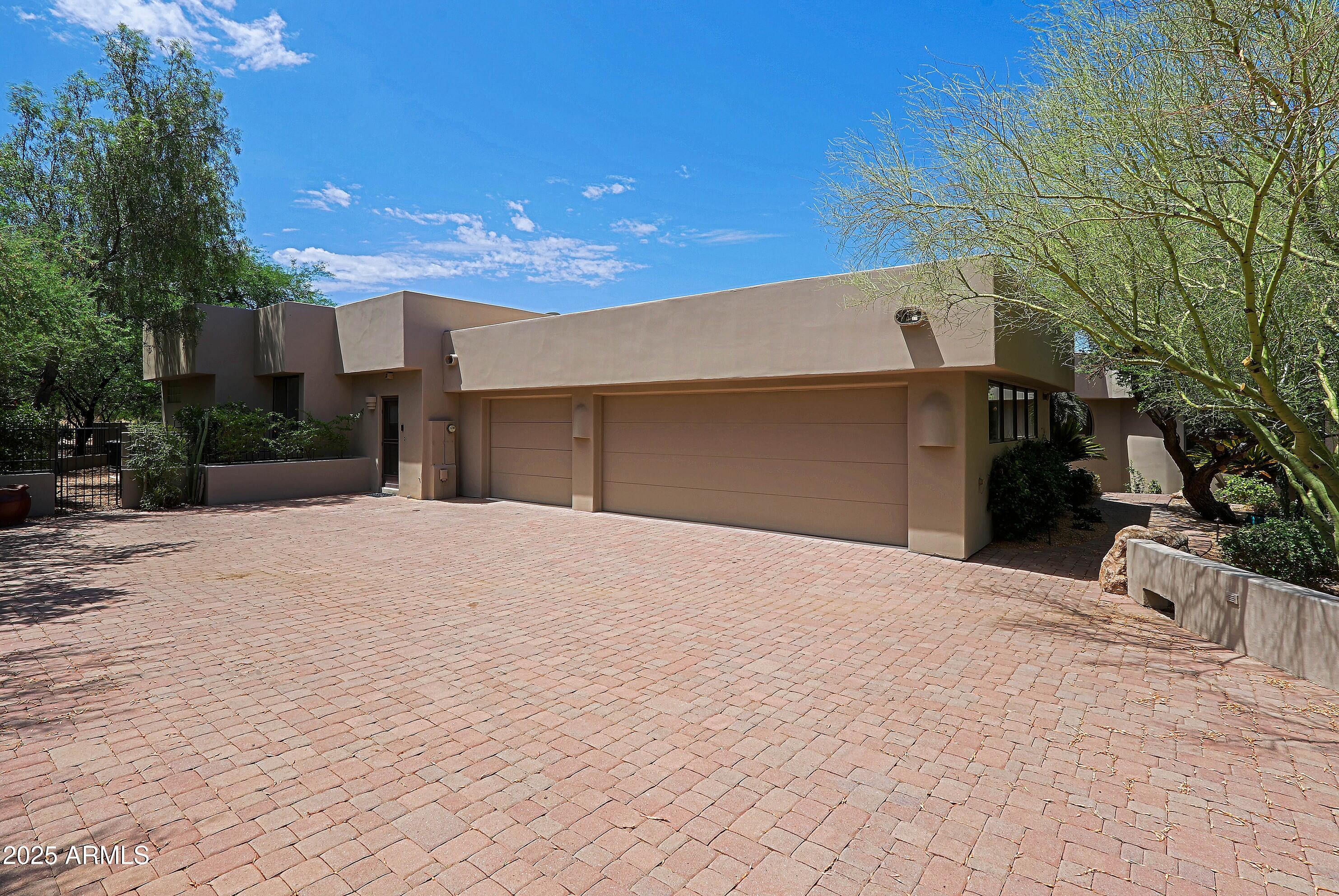 10040 E HAPPY VALLEY Road 204