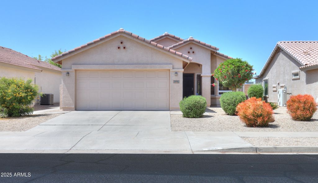 Photo of 426 N Santiago Trail, Casa Grande, AZ 85194 (MLS # 6848699)