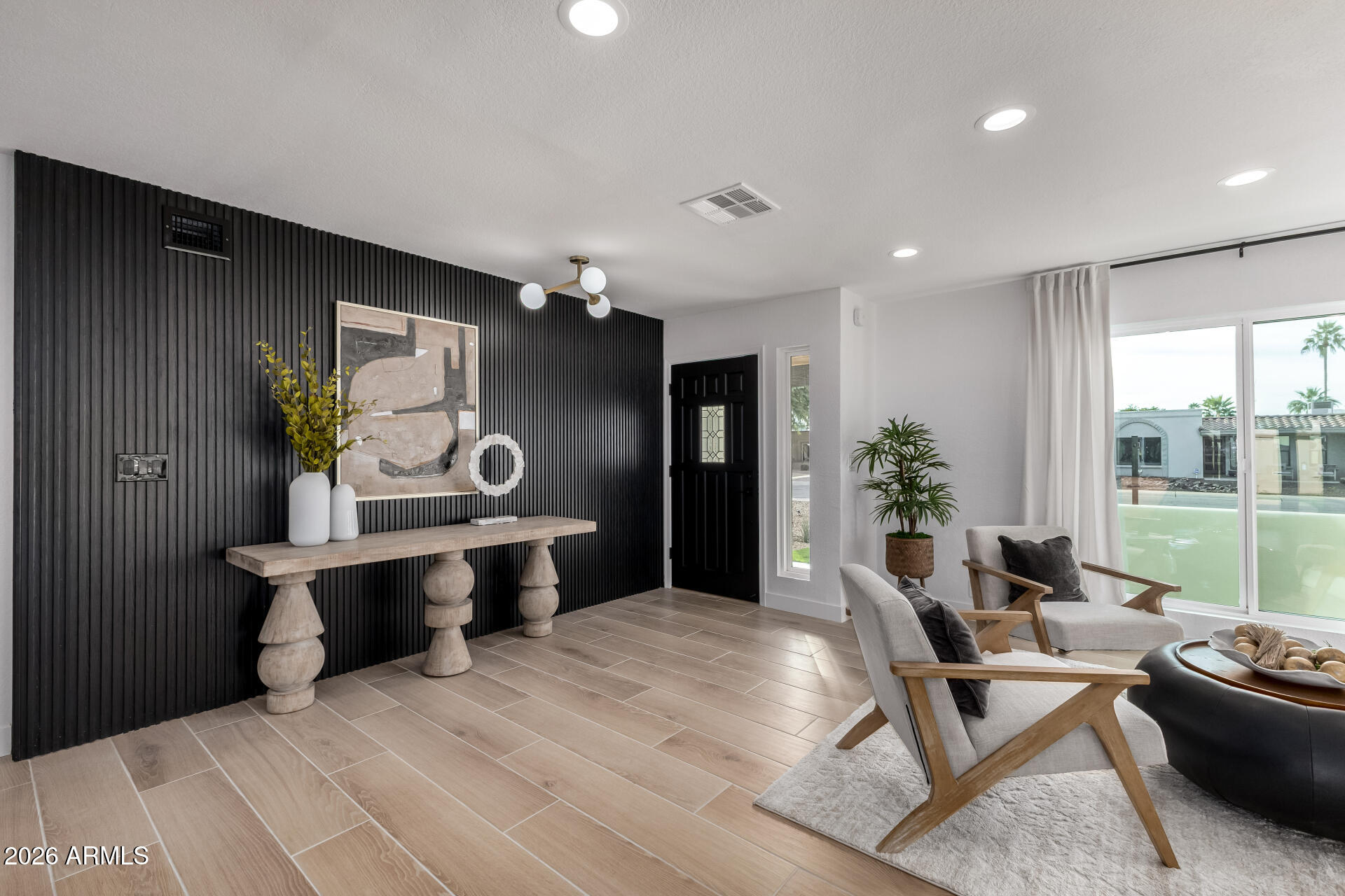 5040 E COLUMBINE Drive