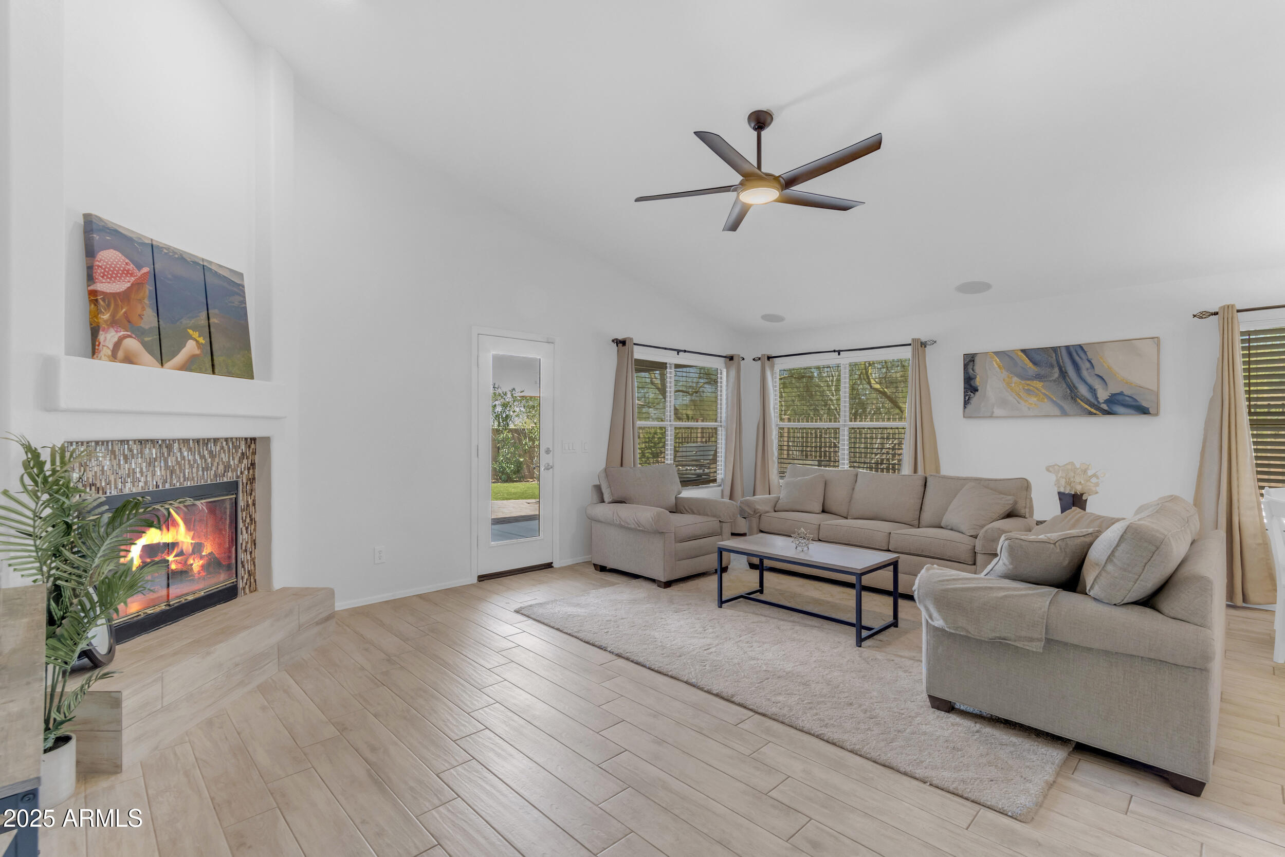 4301 E ABRAHAM Lane