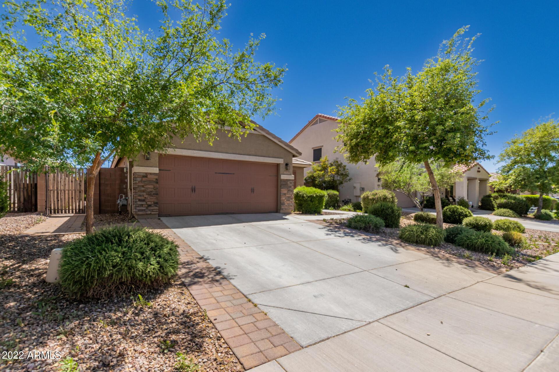 2227 E STACEY Road