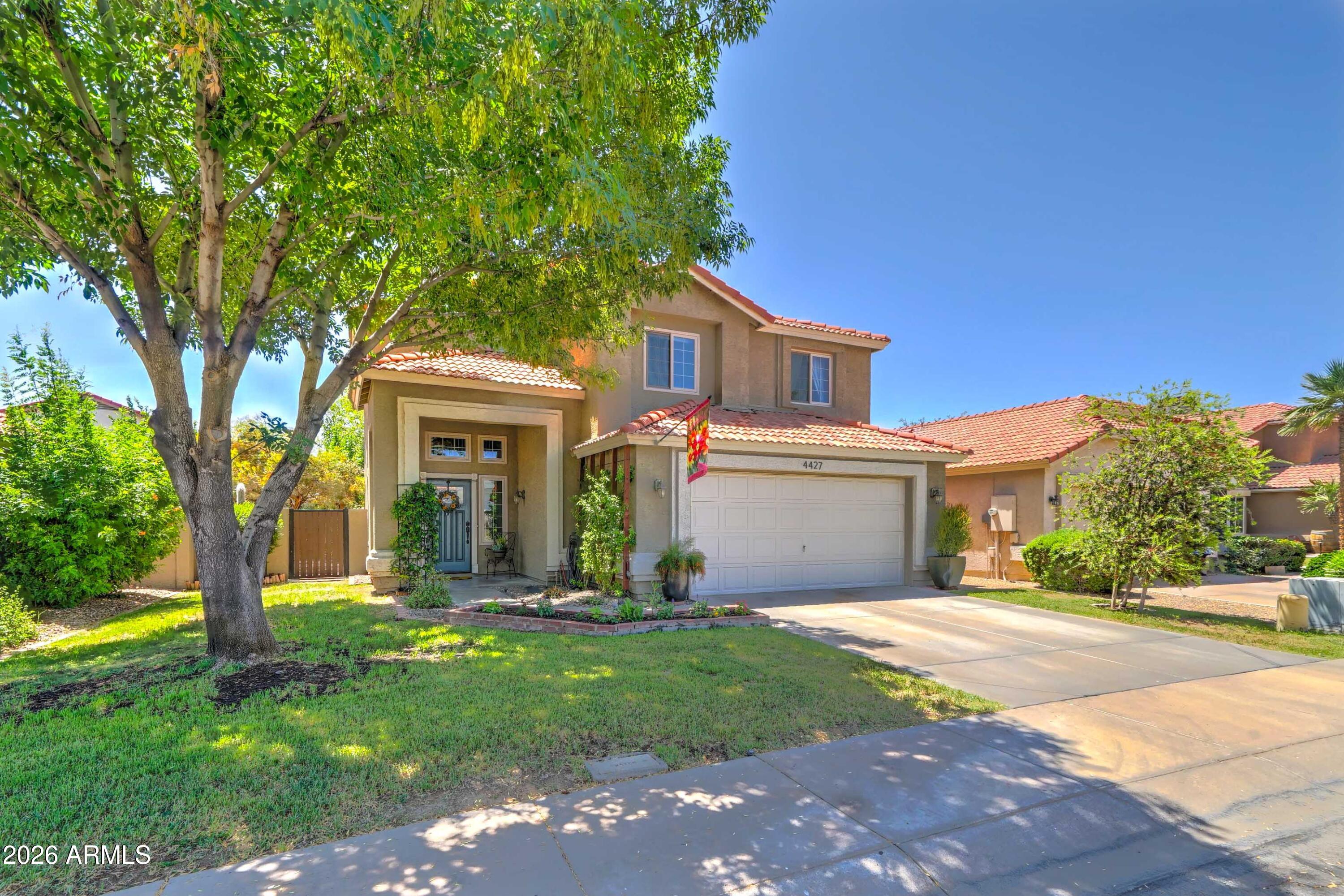 4427 E MOUNTAIN VISTA Drive