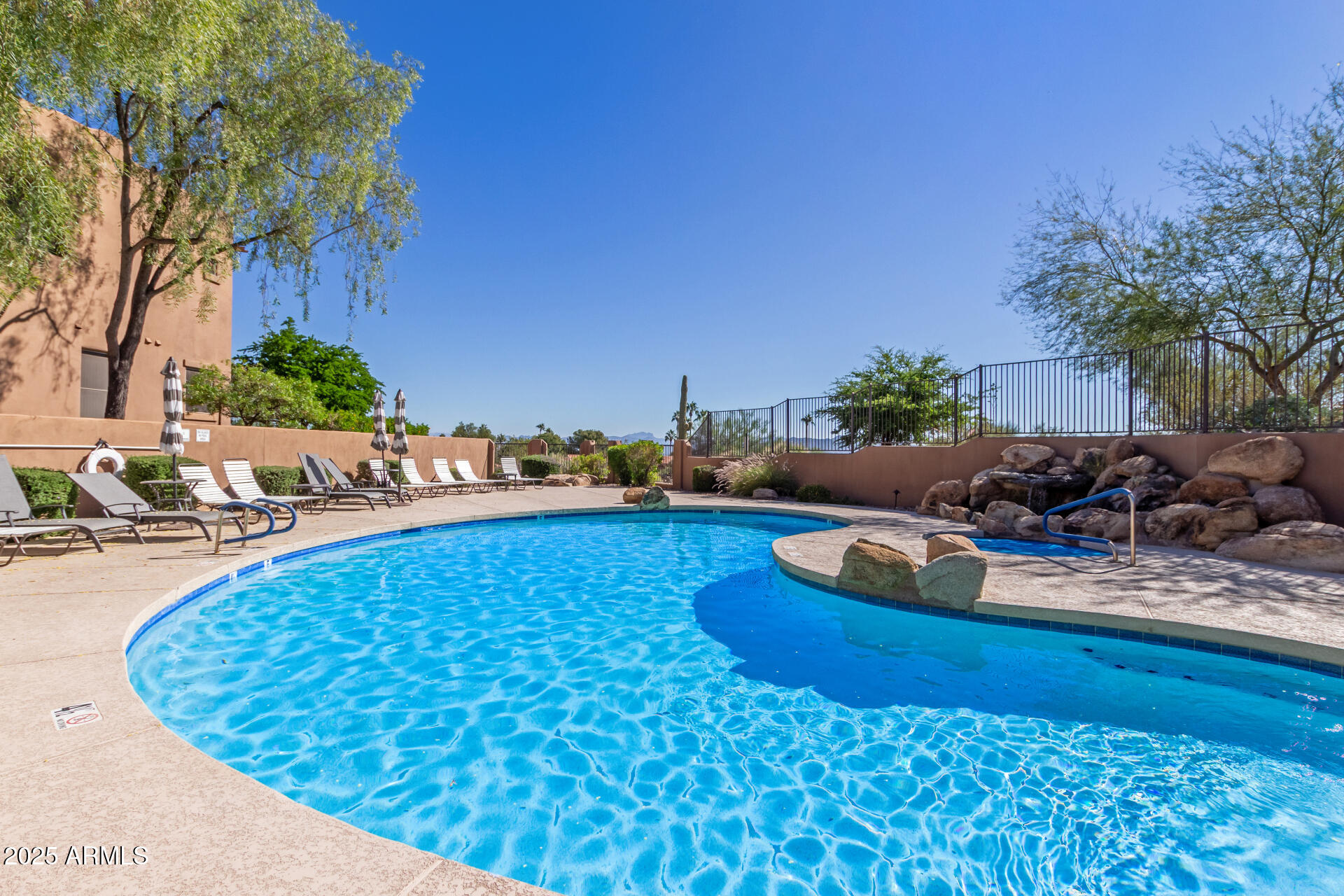13600 N FOUNTAIN HILLS Boulevard 701
