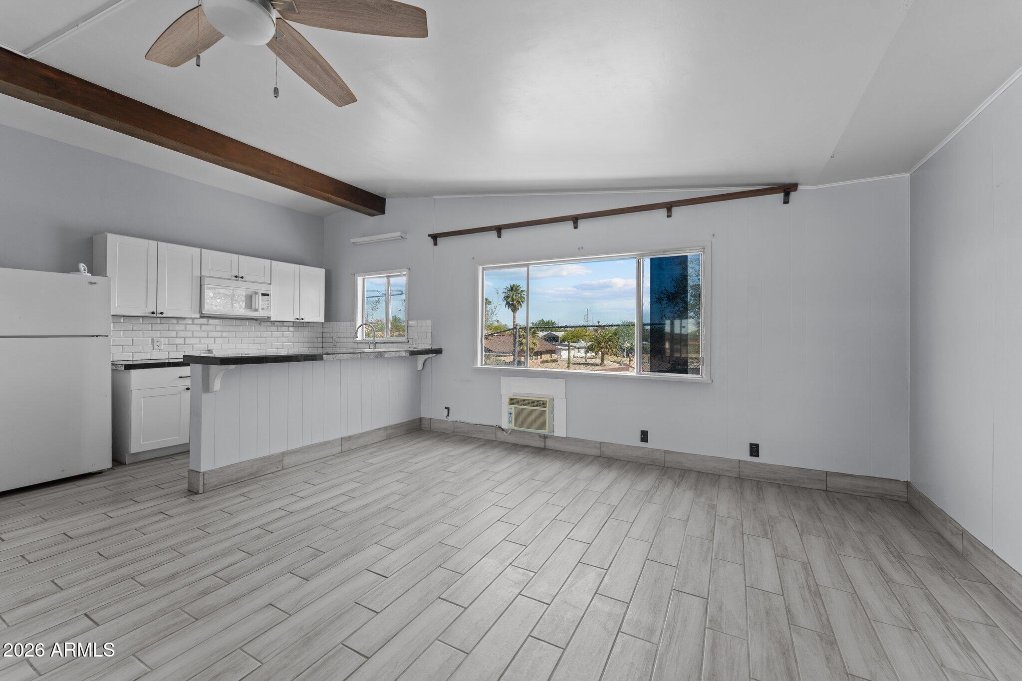 692 W Wickenburg Way Apt C