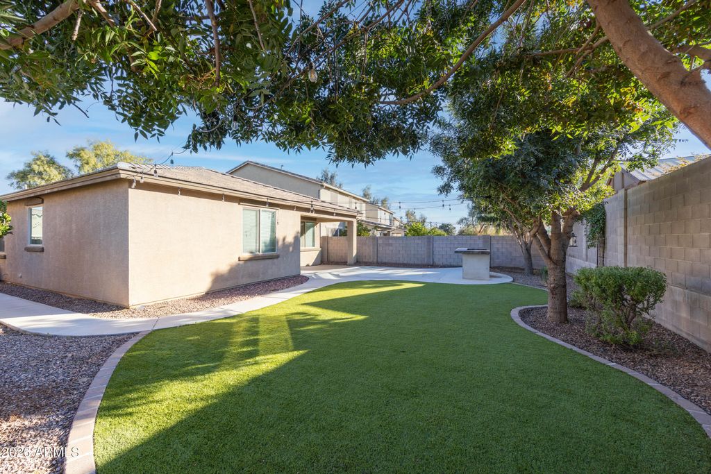 Photo of 2421 W Arroyo Way, San Tan Valley, AZ 85144 (MLS # 6956733)