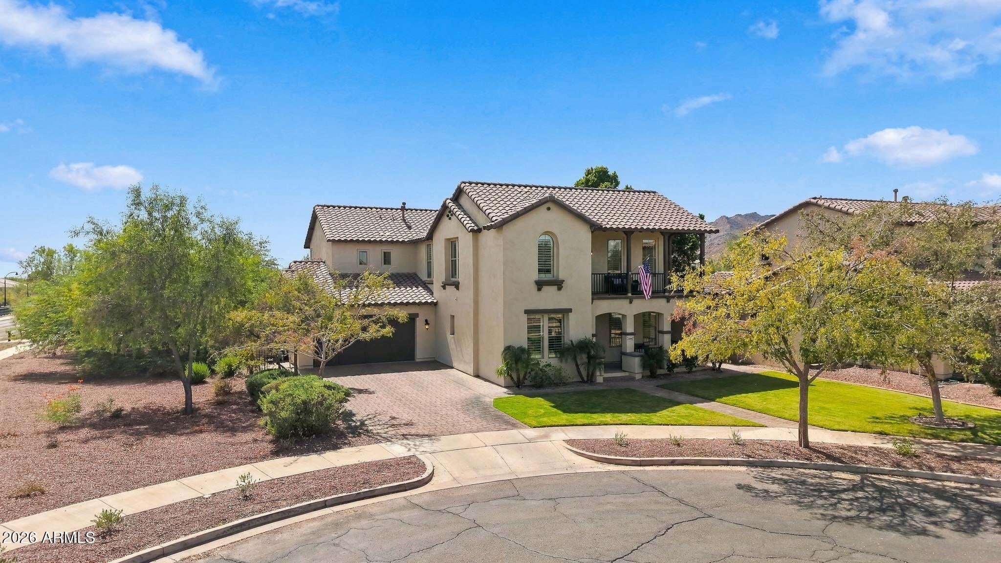 20447 W CRESCENT Drive