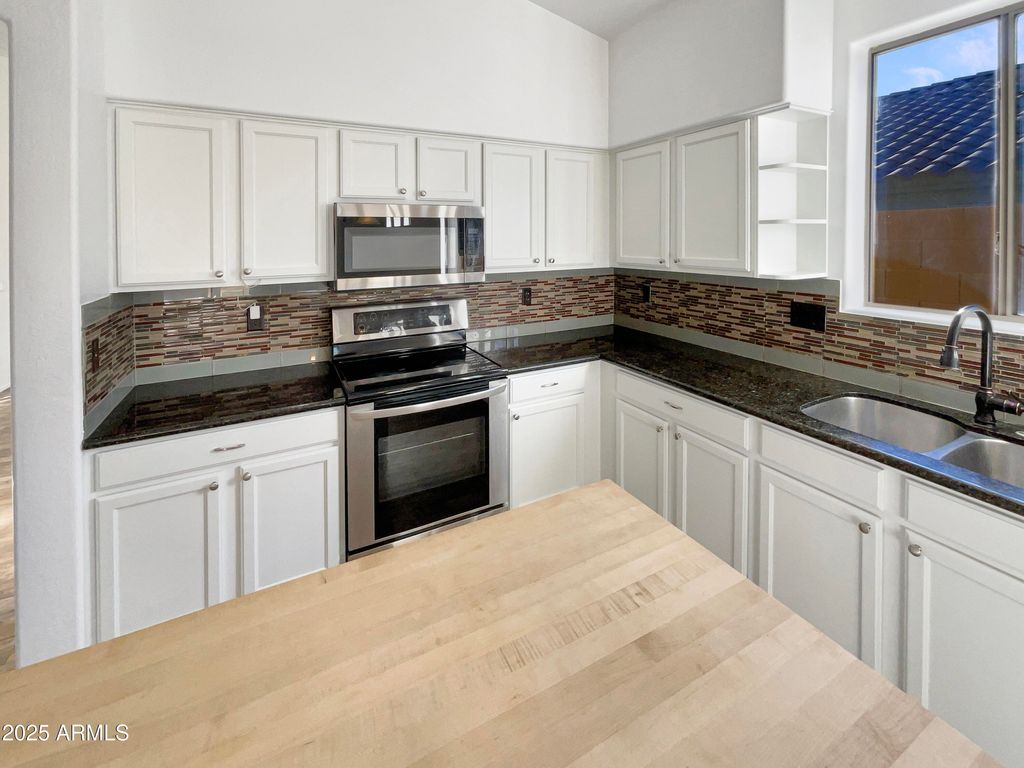 Photo of 18184 W Desert Blossom Drive, Goodyear, AZ 85338 (MLS # 6957125)