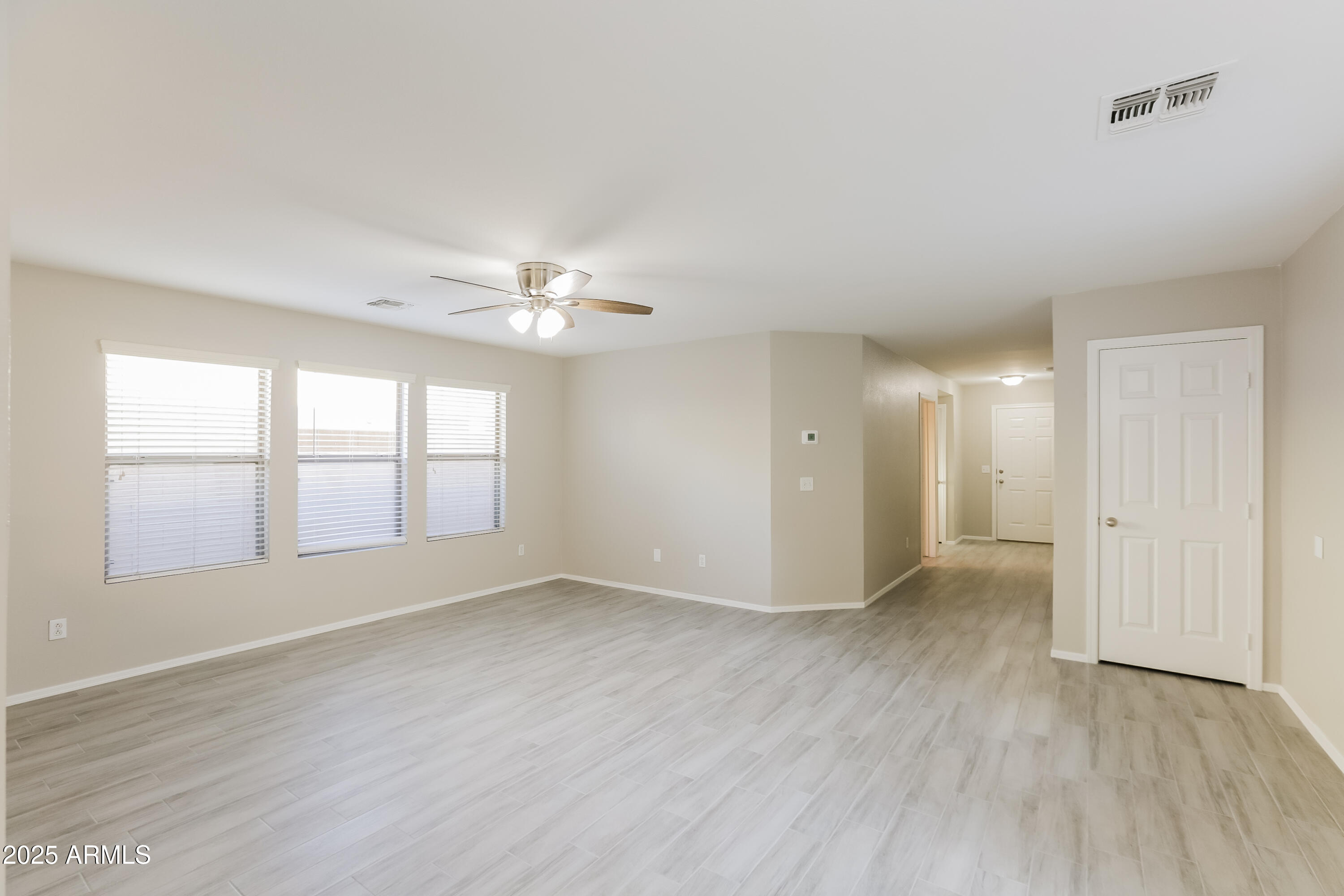 11219 W GARFIELD Street