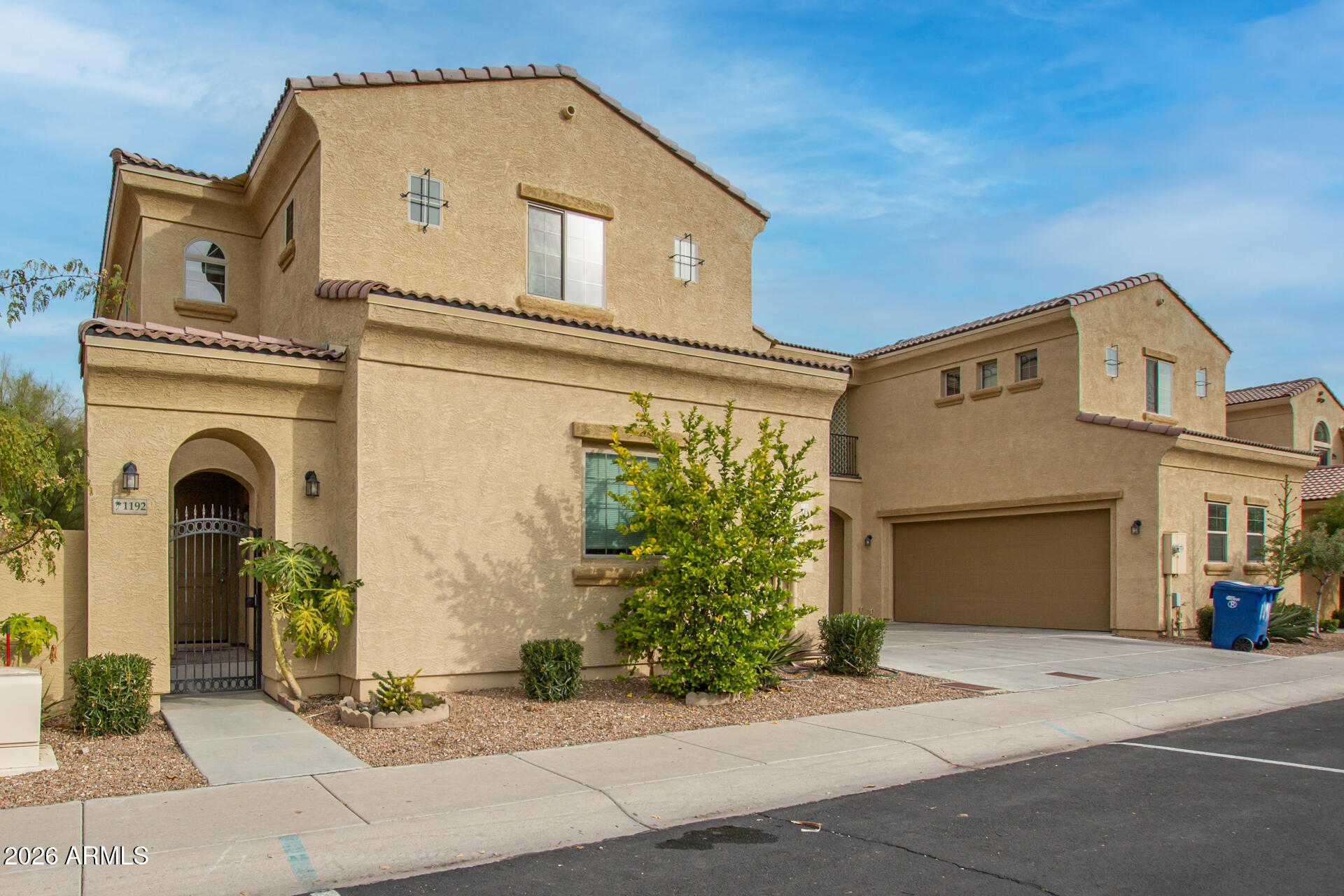 1367 S COUNTRY CLUB Drive 1192