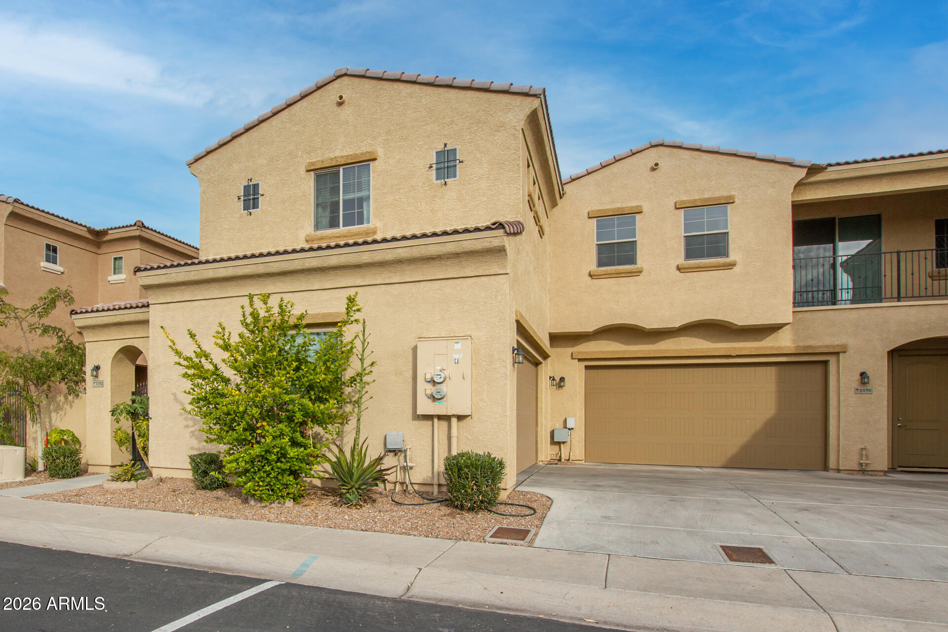 1367 S COUNTRY CLUB Drive 1192