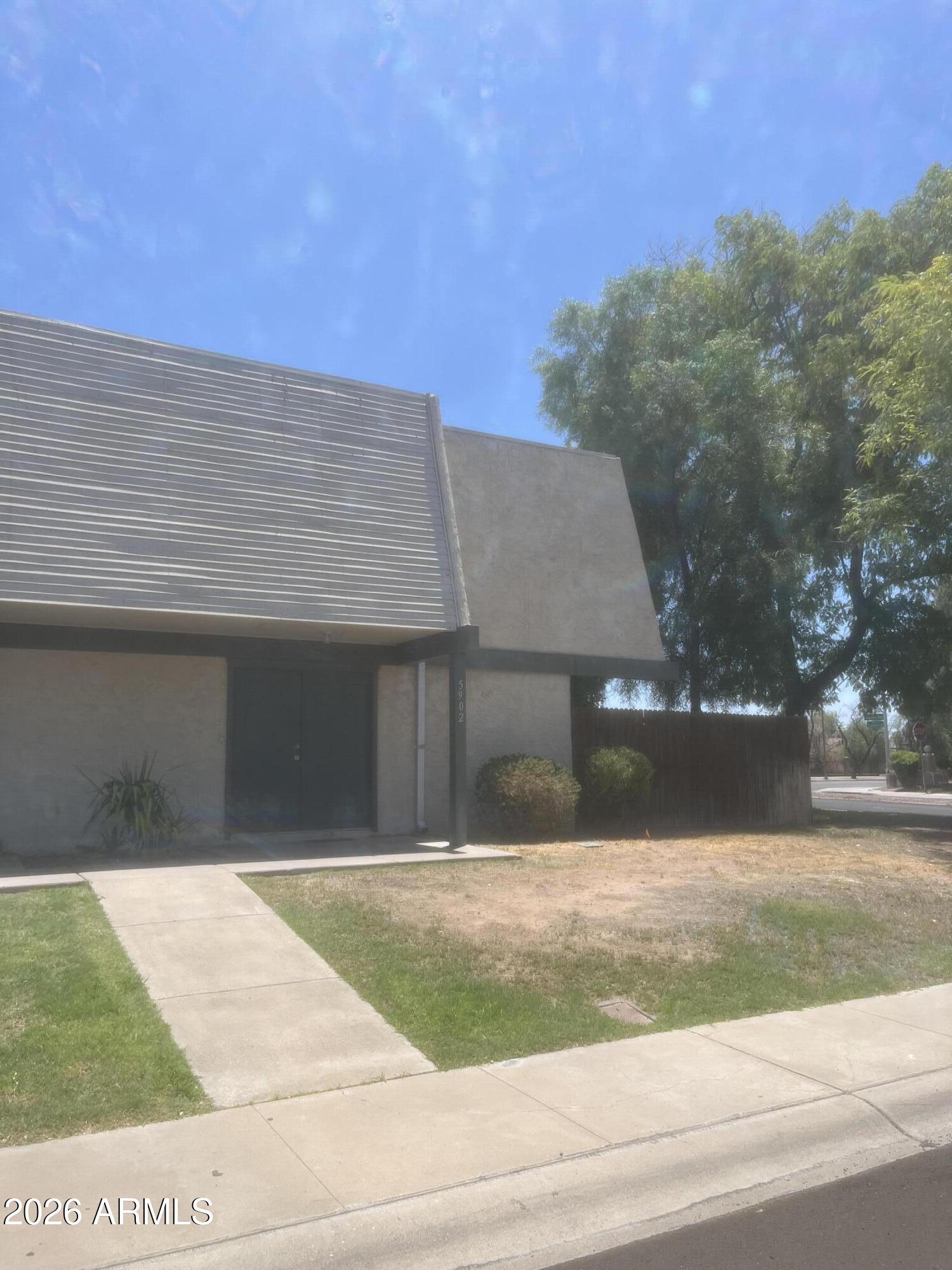 5902 W Townley Avenue
