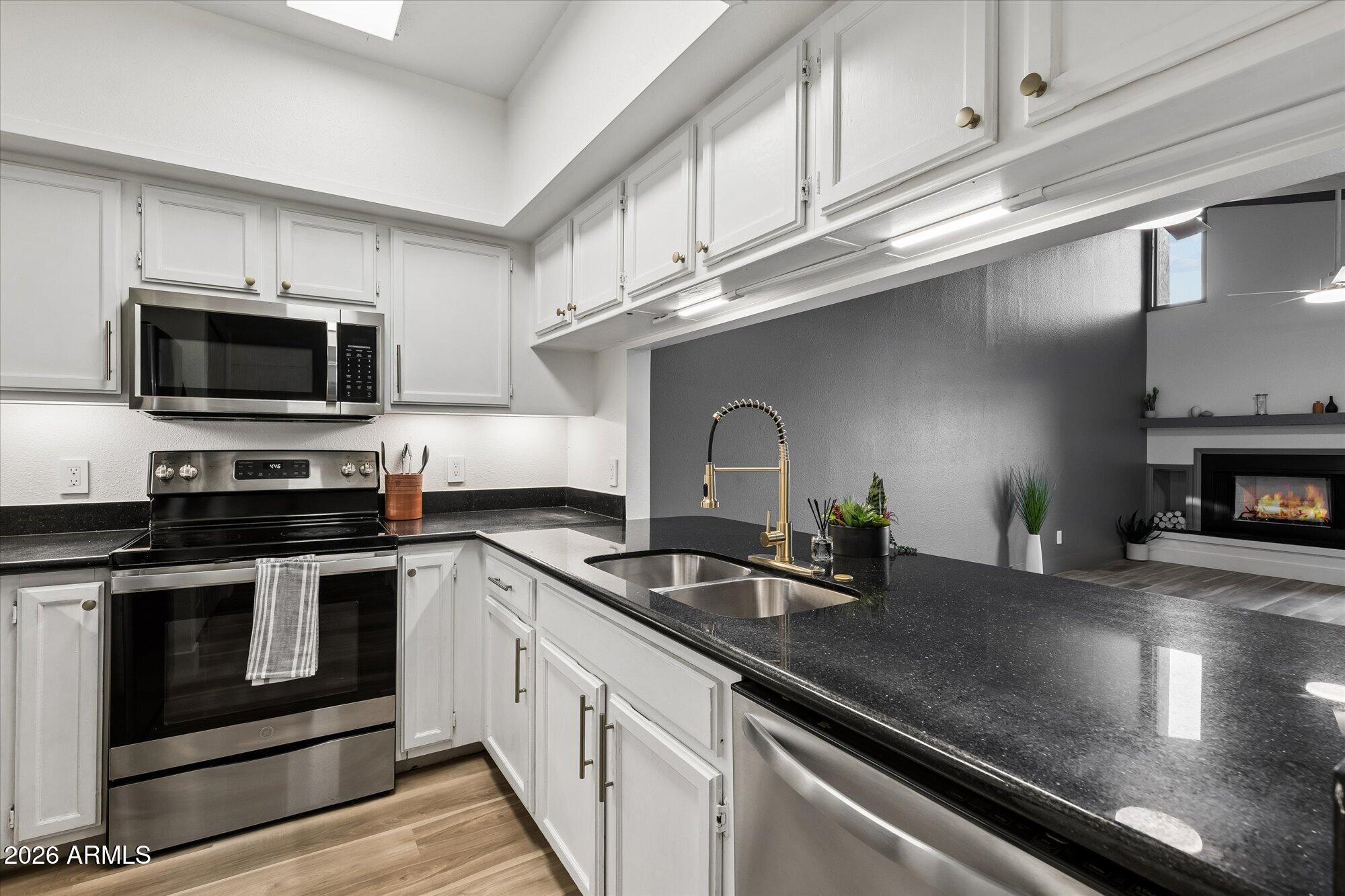 12023 N 27TH Place