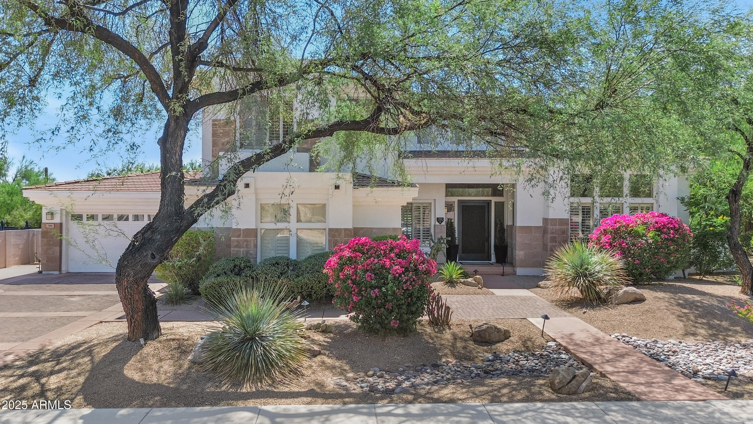 7941 E VIA DE LUNA Drive