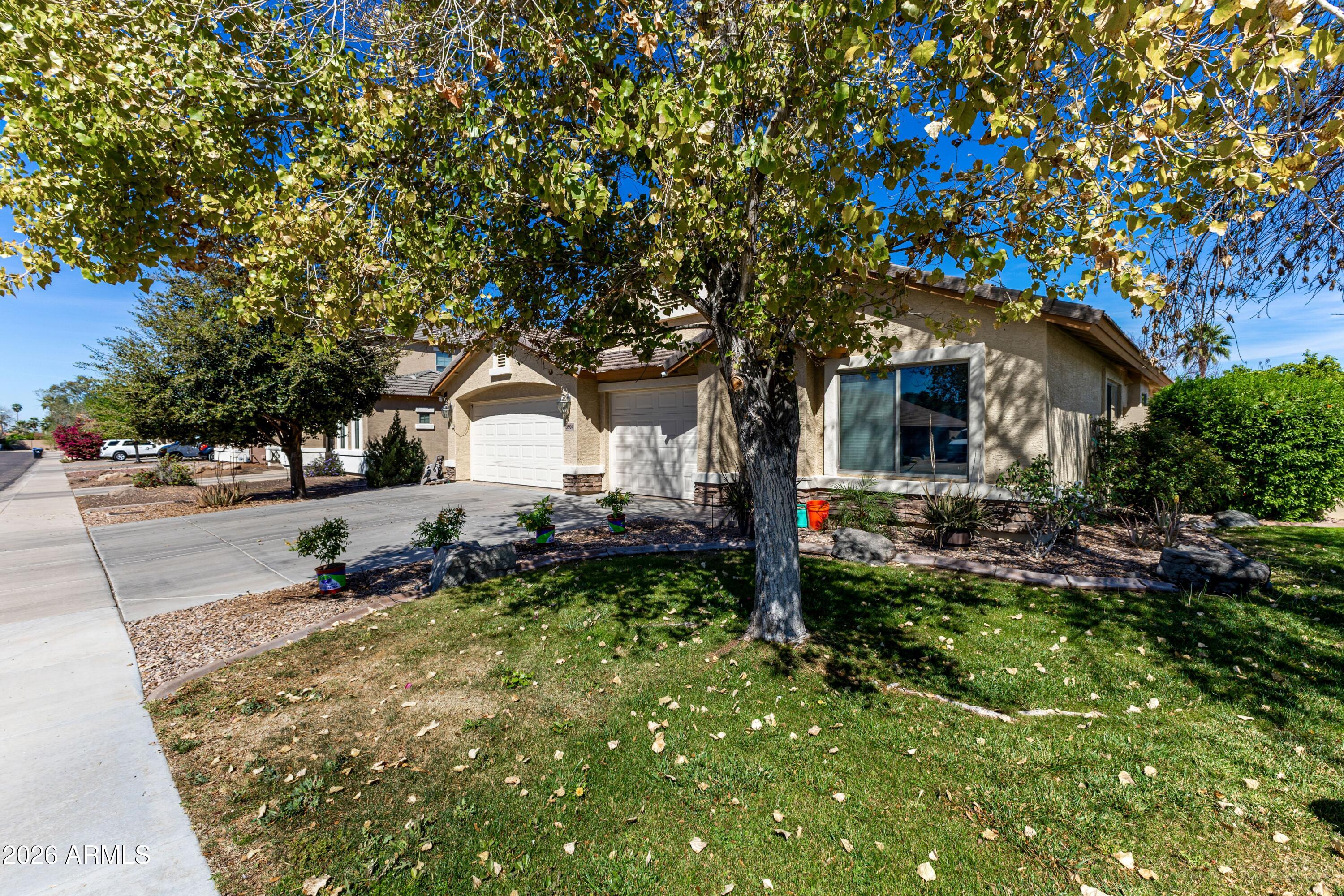 3904 W Sandra Terrace