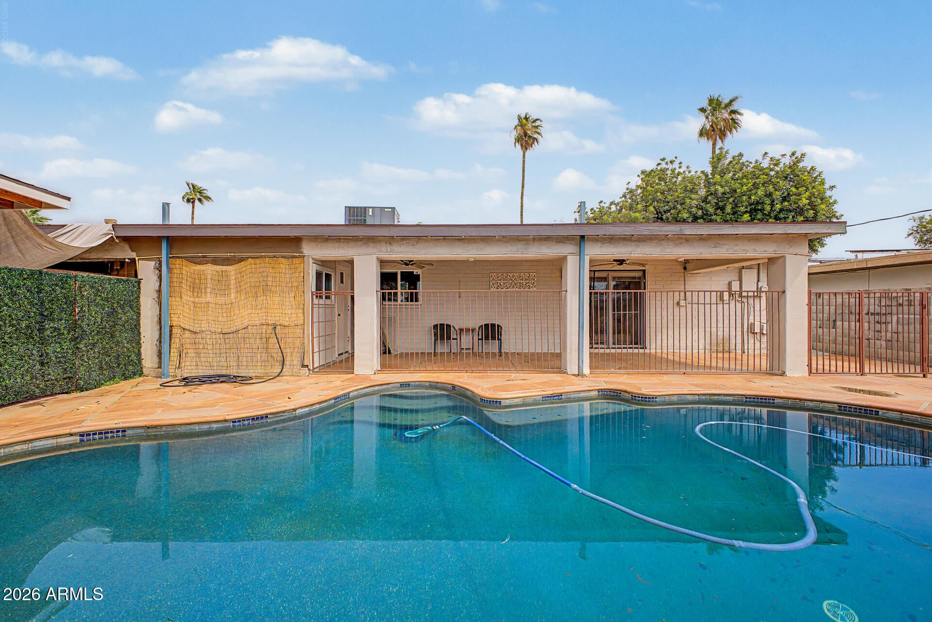 6241 W HIGHLAND Avenue