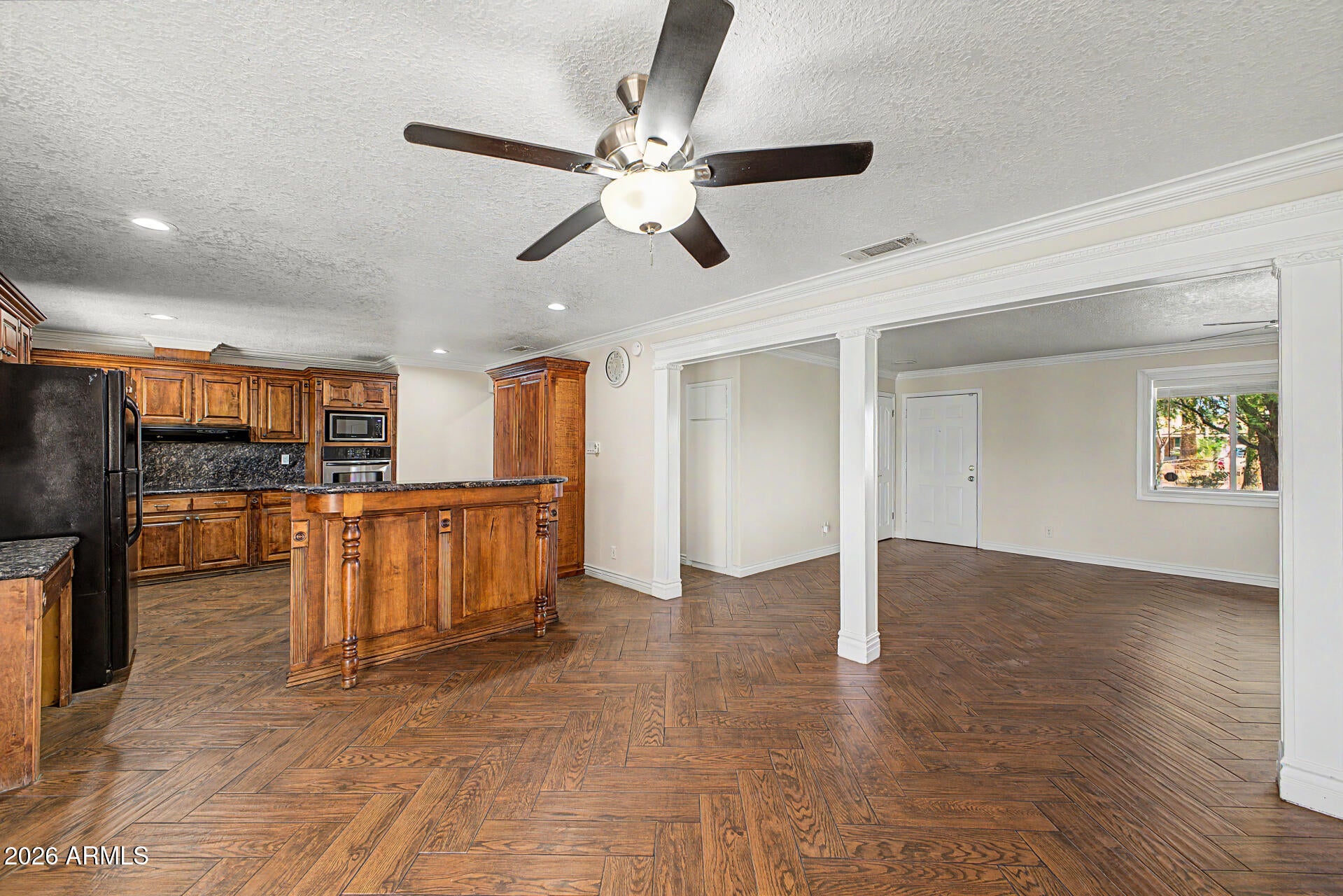 6241 W HIGHLAND Avenue