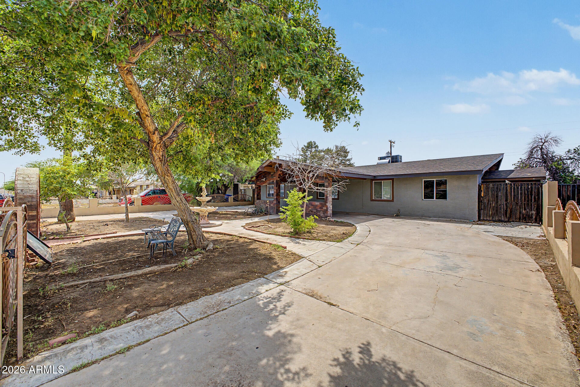 6241 W HIGHLAND Avenue