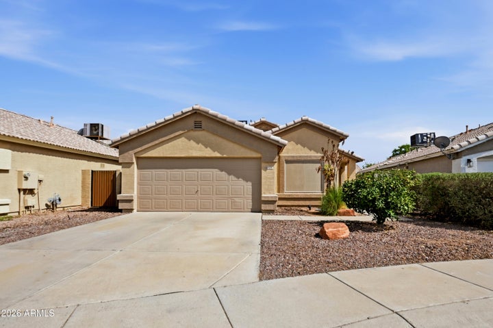 Photo 1 of 28 — 5211 N 104TH Drive, Glendale, AZ 85307