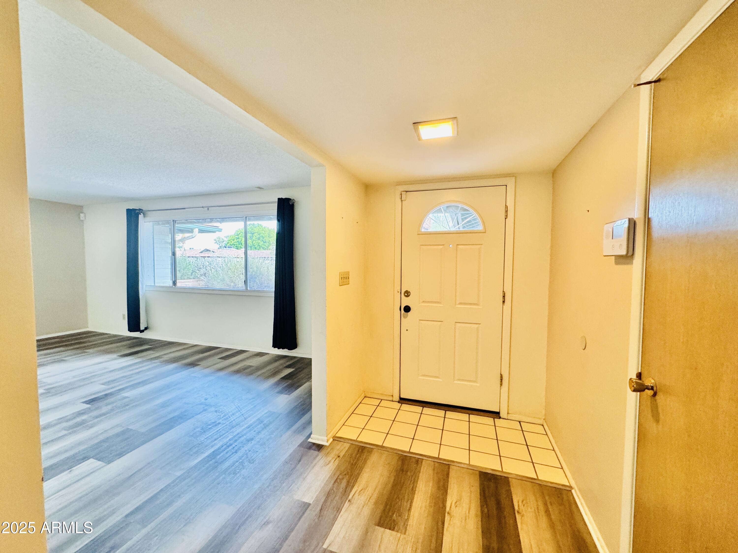 710 E LA JOLLA Drive