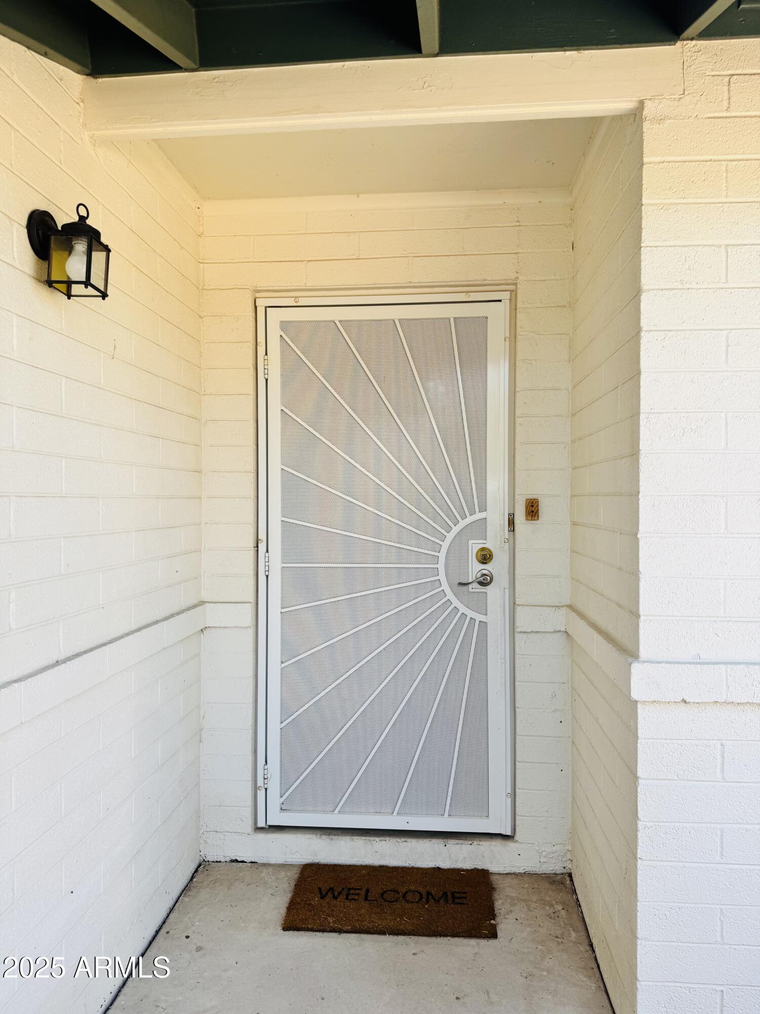 710 E LA JOLLA Drive