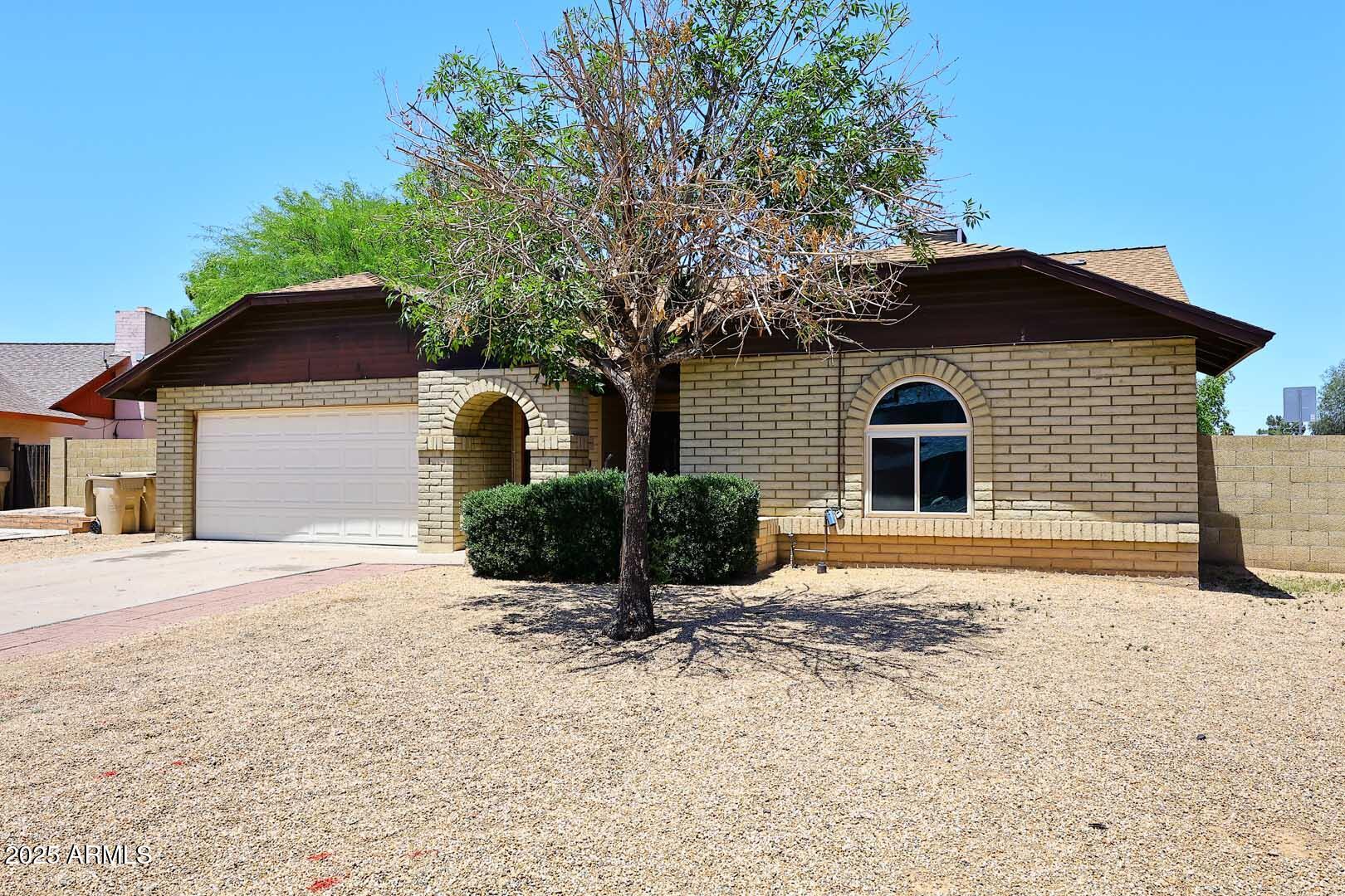 6504 W COCHISE Drive
