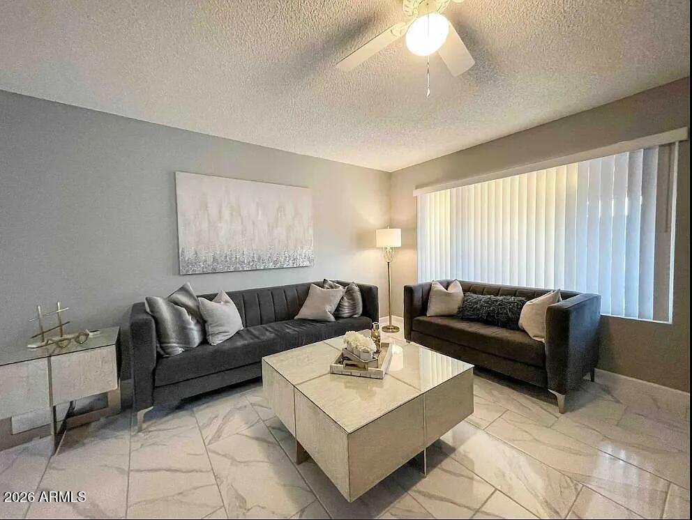 5252 W LUPINE Avenue