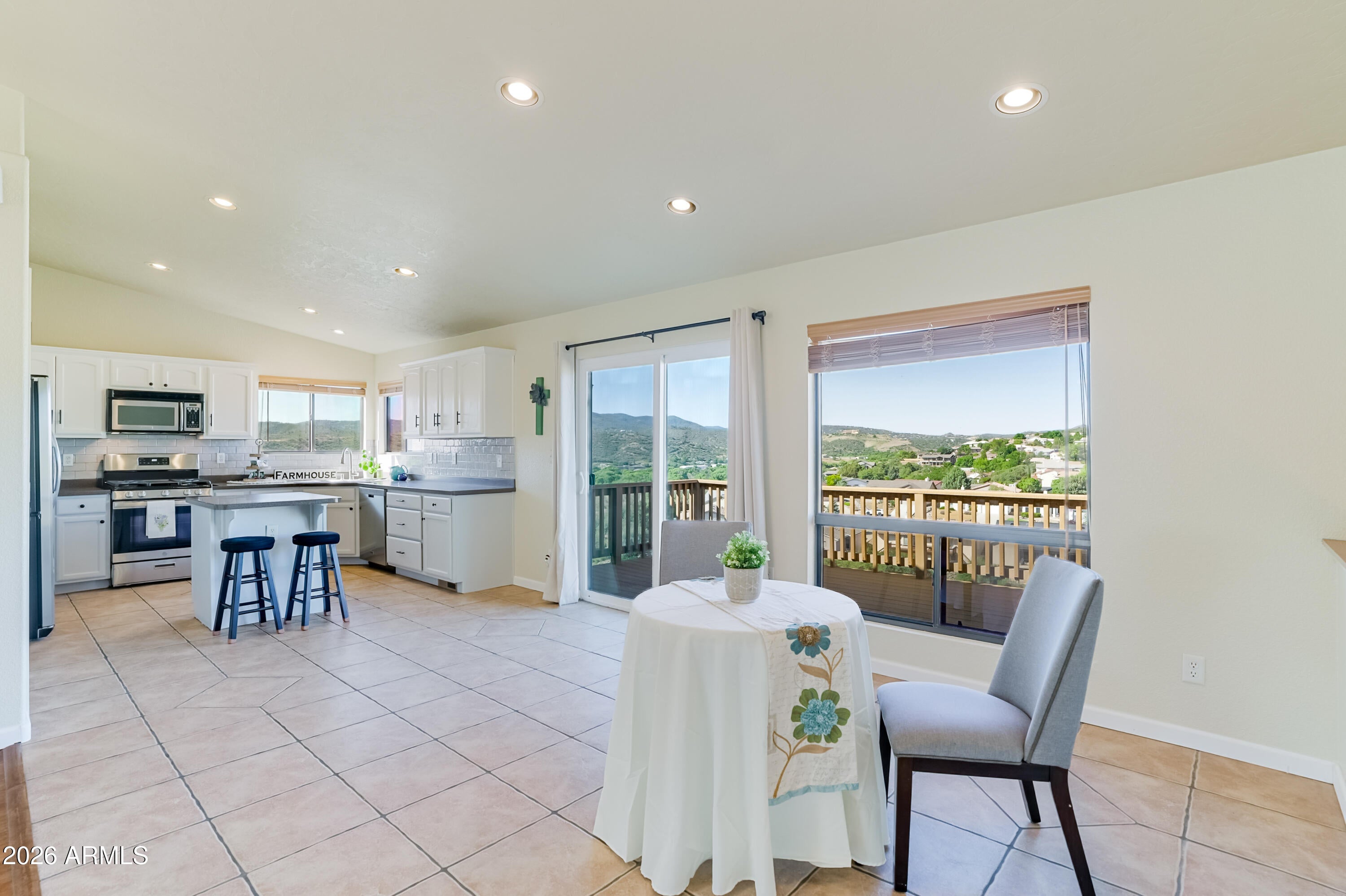 1567 RYCOSA Lane
