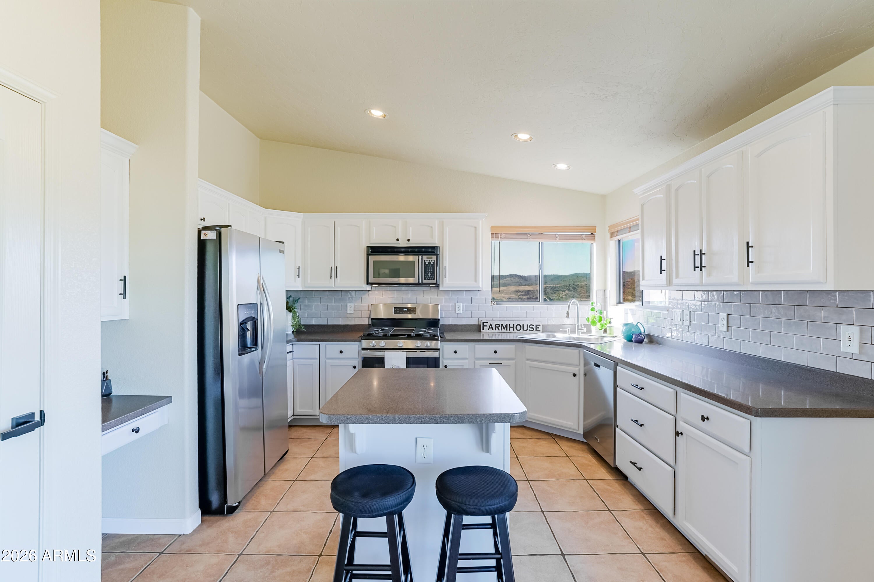 1567 RYCOSA Lane