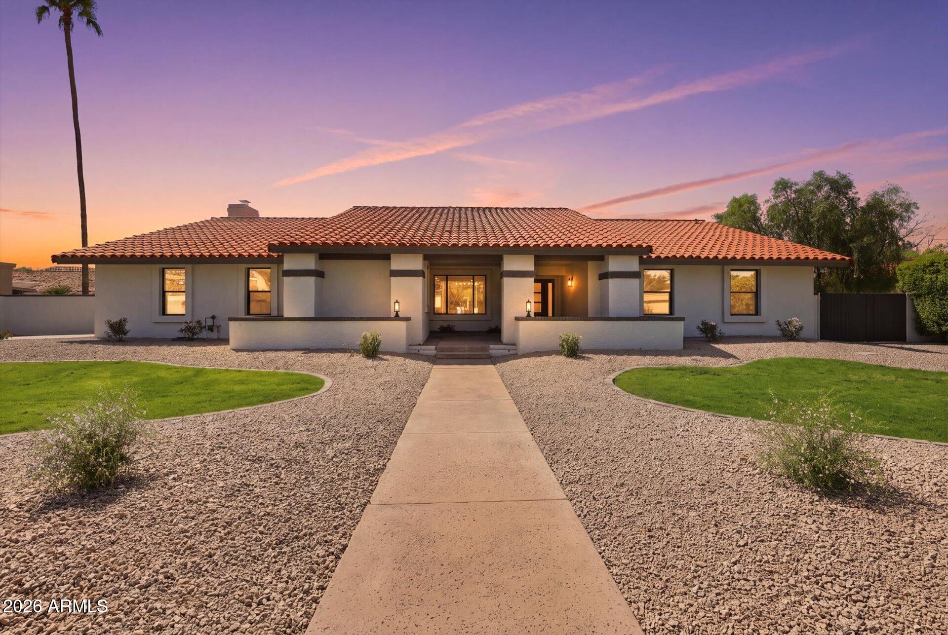8852 S LAKESHORE Drive