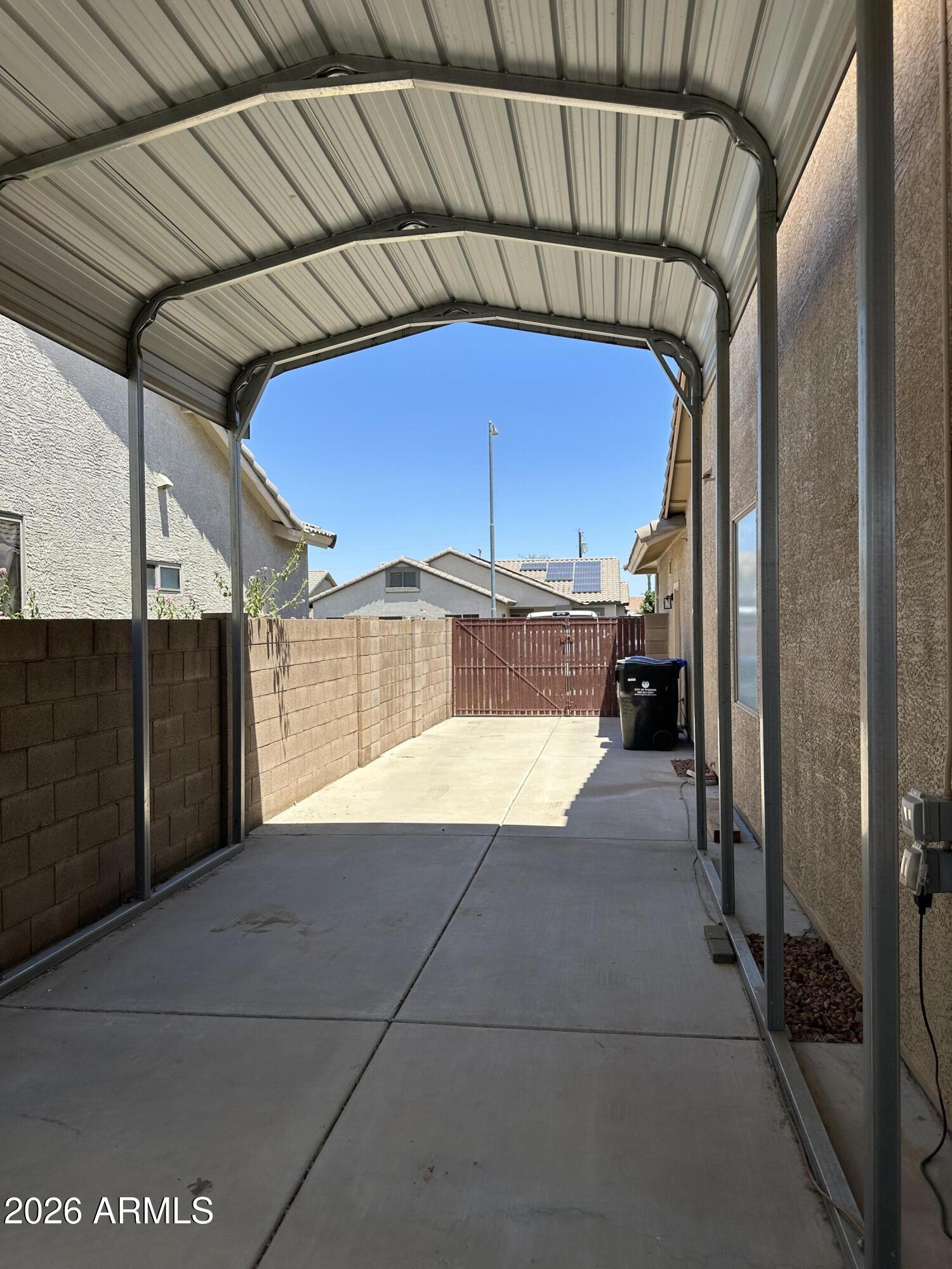 4121 W YUKON Drive