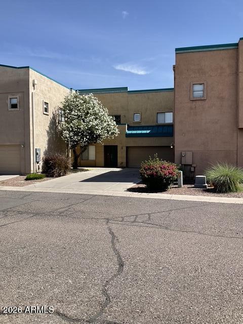 1015 S VAL VISTA Drive 33