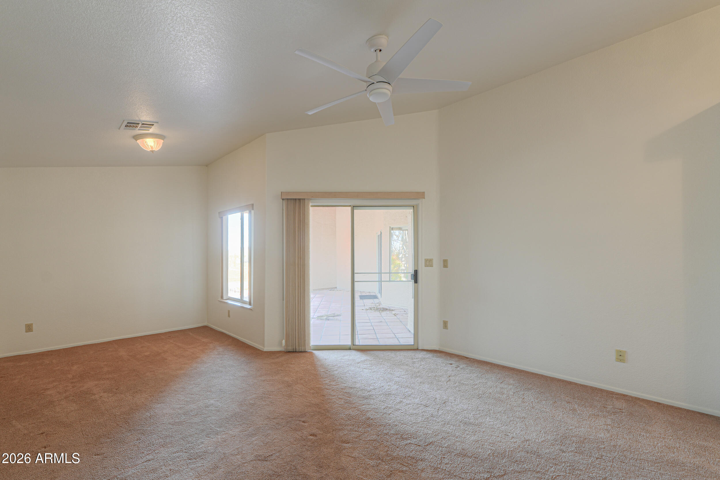 8517 N KILLDEER Place