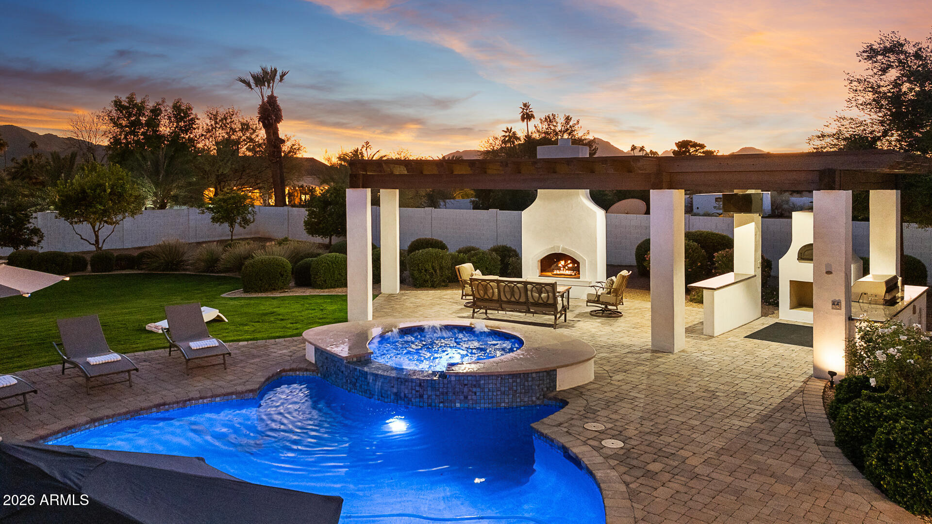 6119 E Gold Dust Avenue