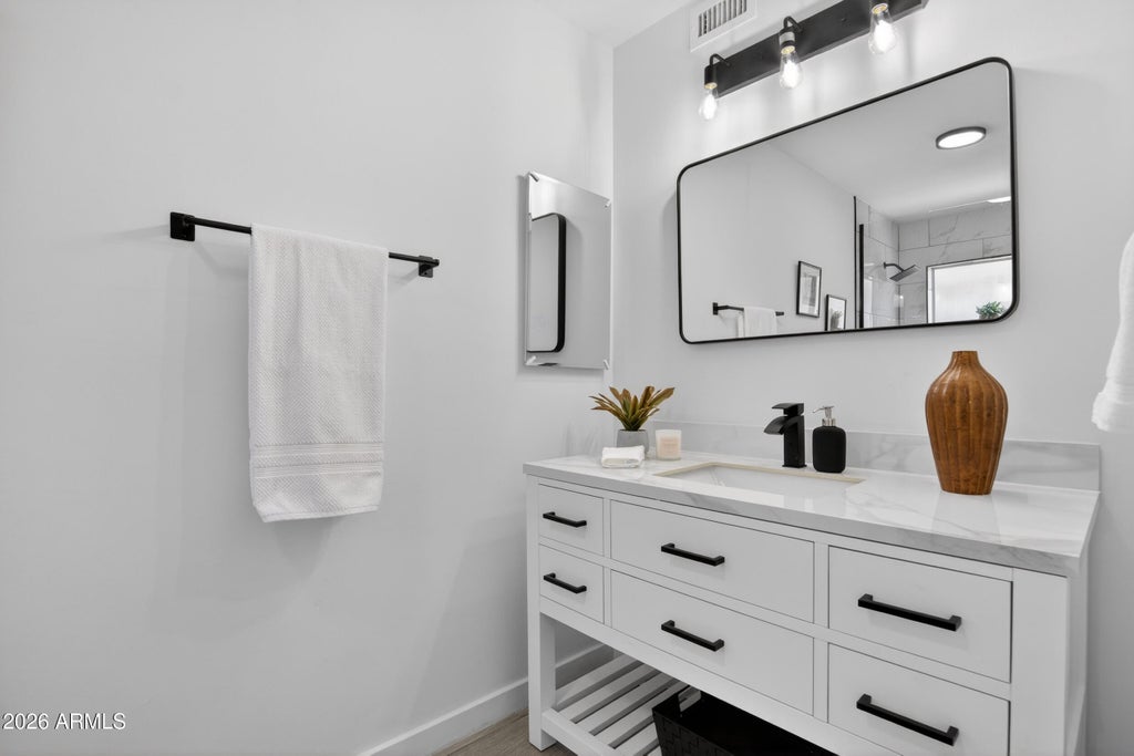 Photo of 3655 N 5th Avenue #105, Phoenix, AZ 85013 (MLS # 7091478)