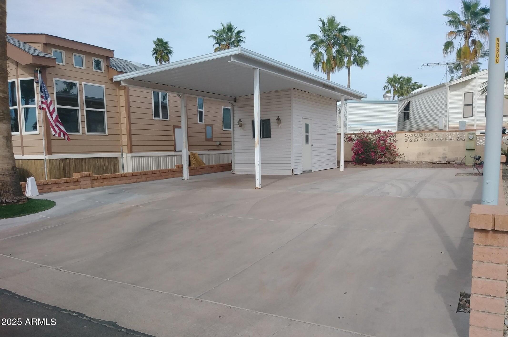 2322 W Pomo Avenue 322