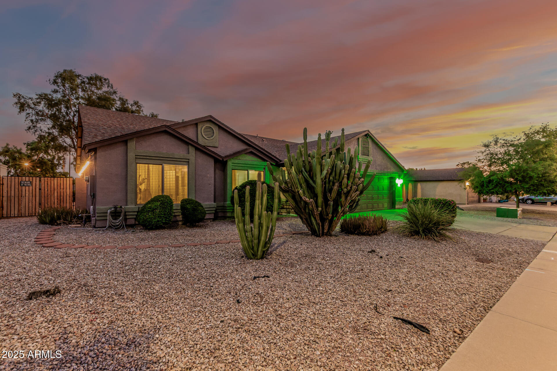 4823 E GLENCOVE Circle