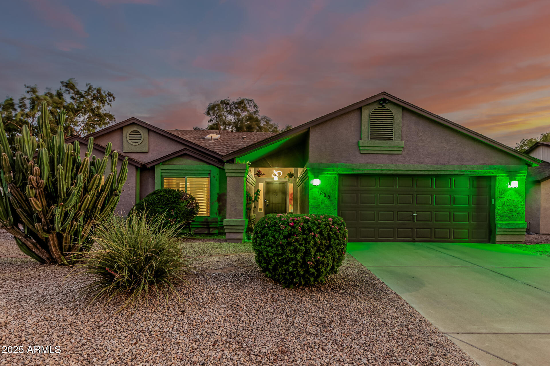 4823 E GLENCOVE Circle
