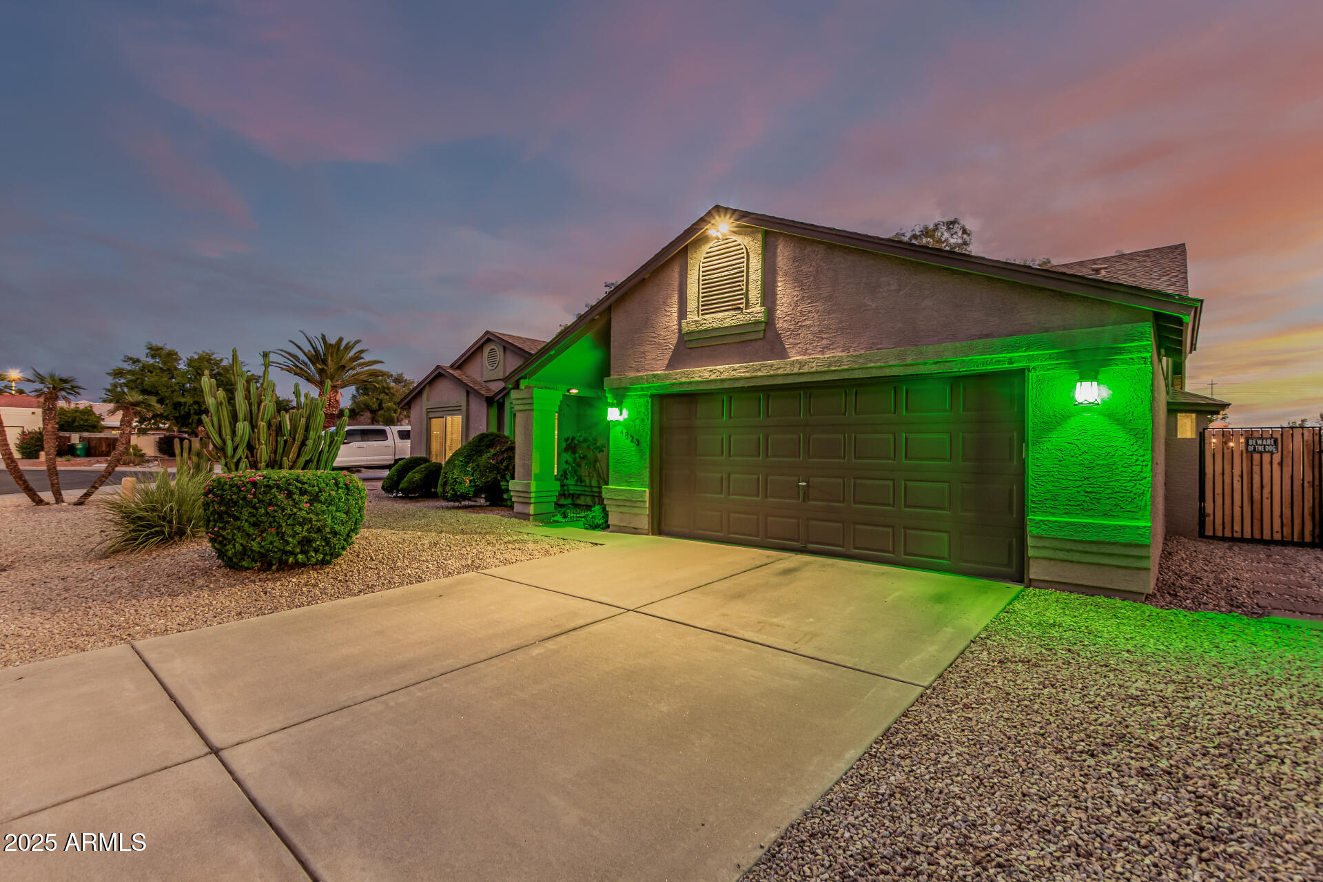 4823 E GLENCOVE Circle