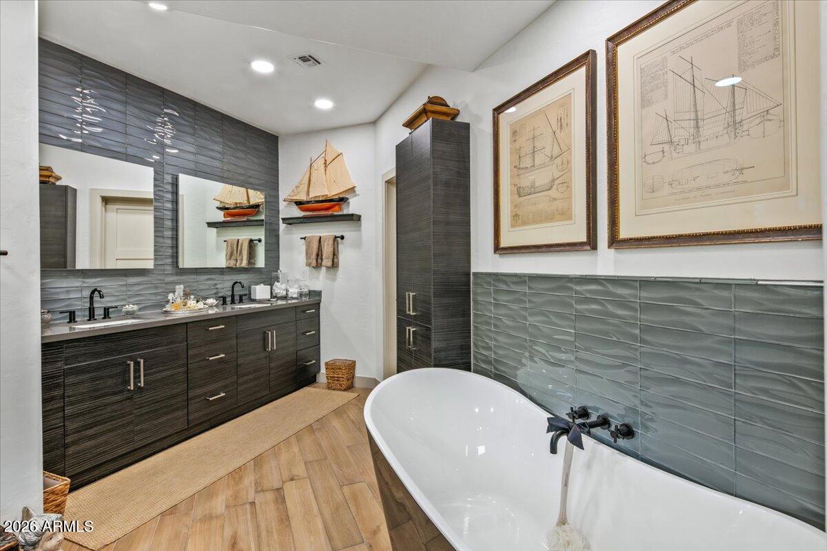 CAREFREE FOOTHILLS - Residential