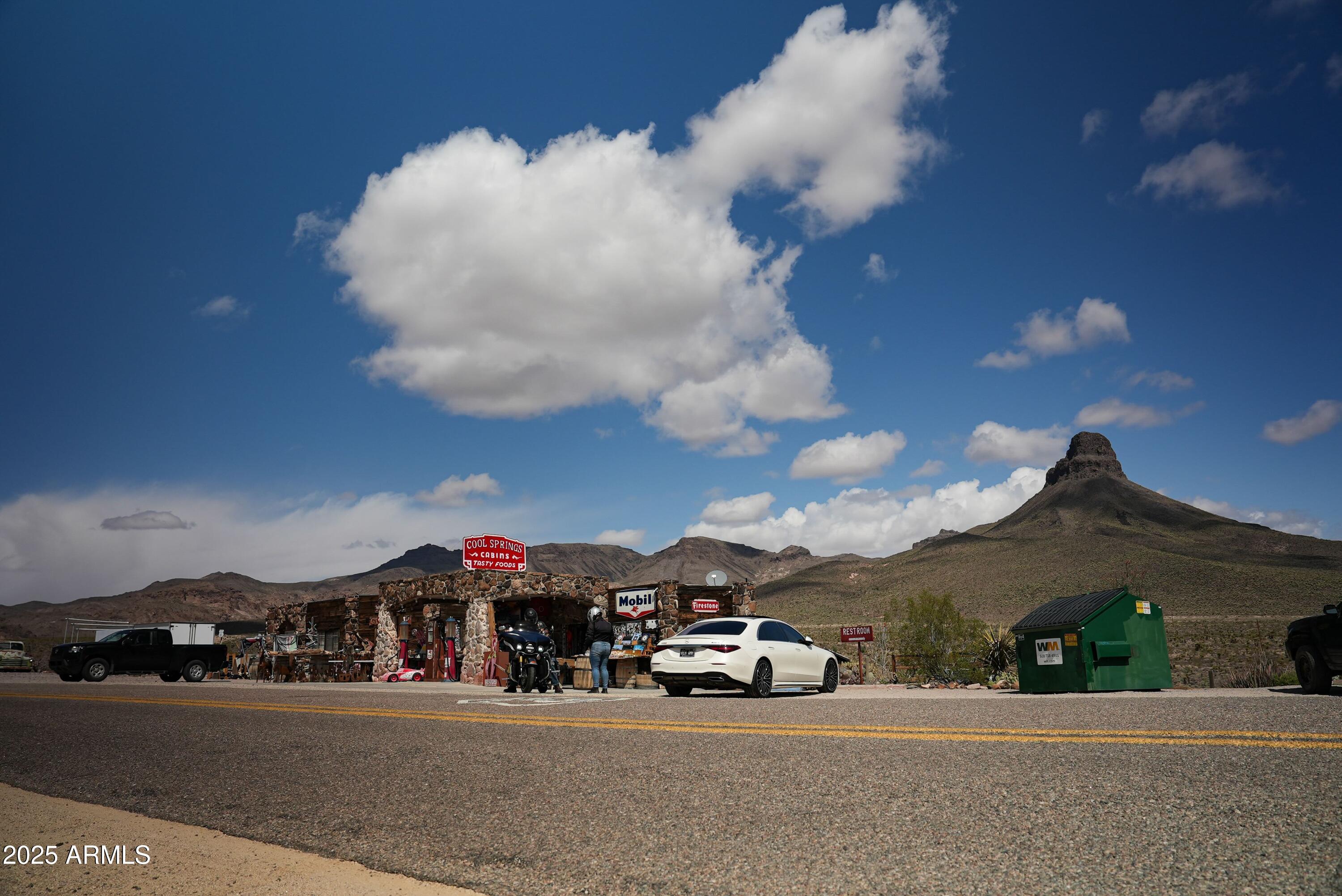 - W Oatman Highway -- 2