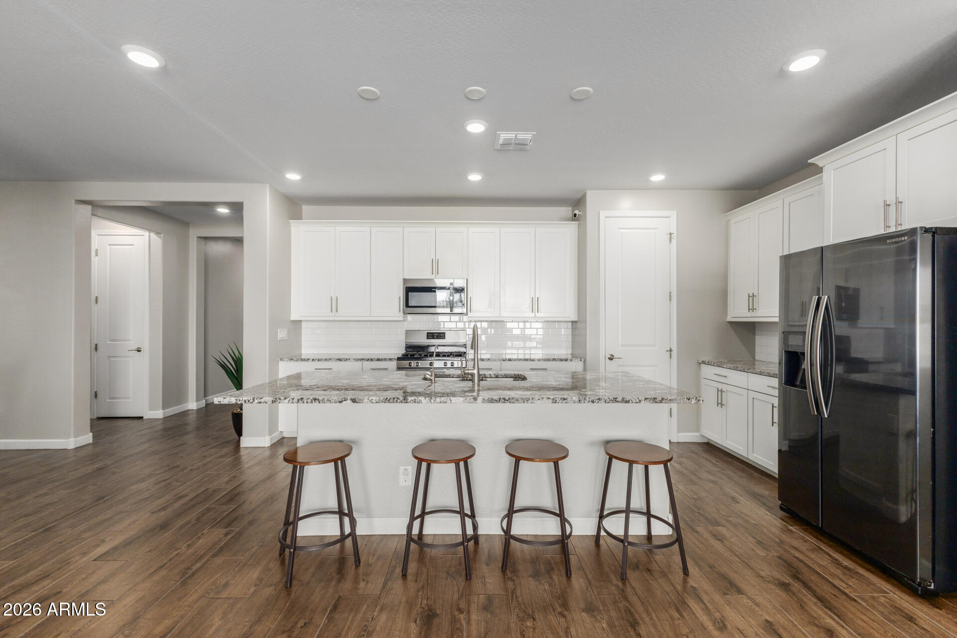 554 W RAINBOW BRIDGE Lane