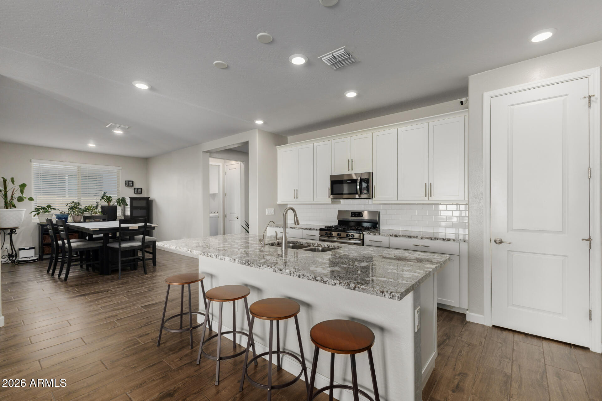 554 W RAINBOW BRIDGE Lane