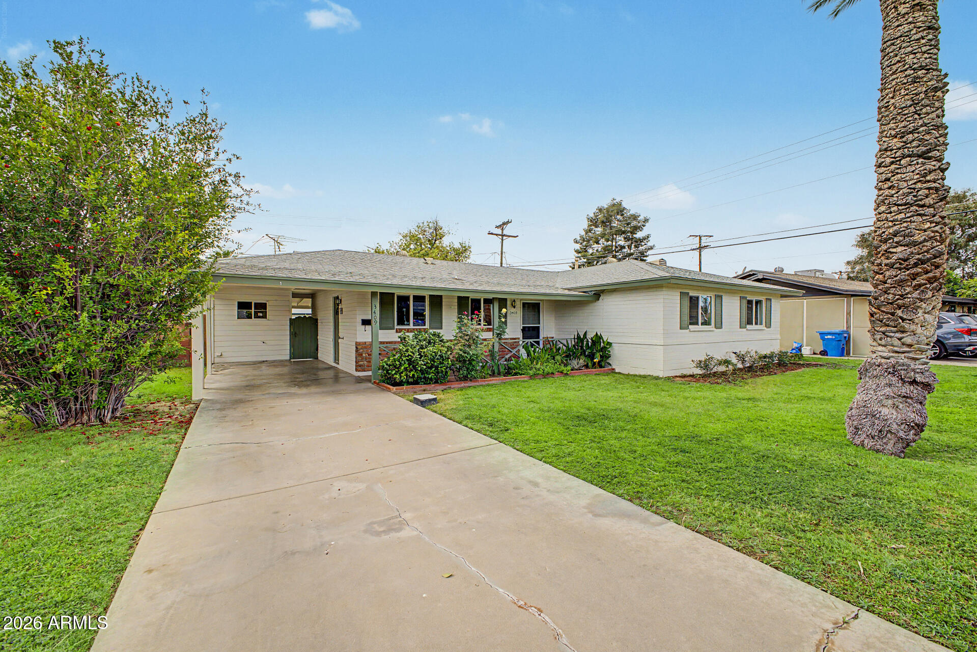 3409 E INDIANOLA Avenue