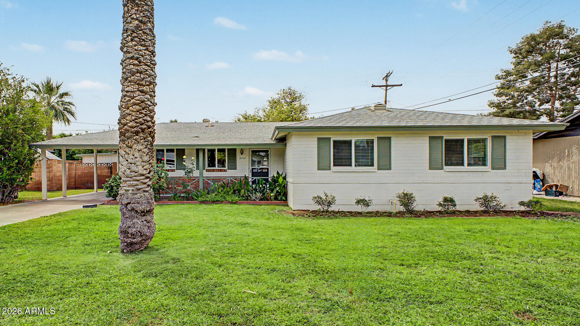 3409 E INDIANOLA Avenue