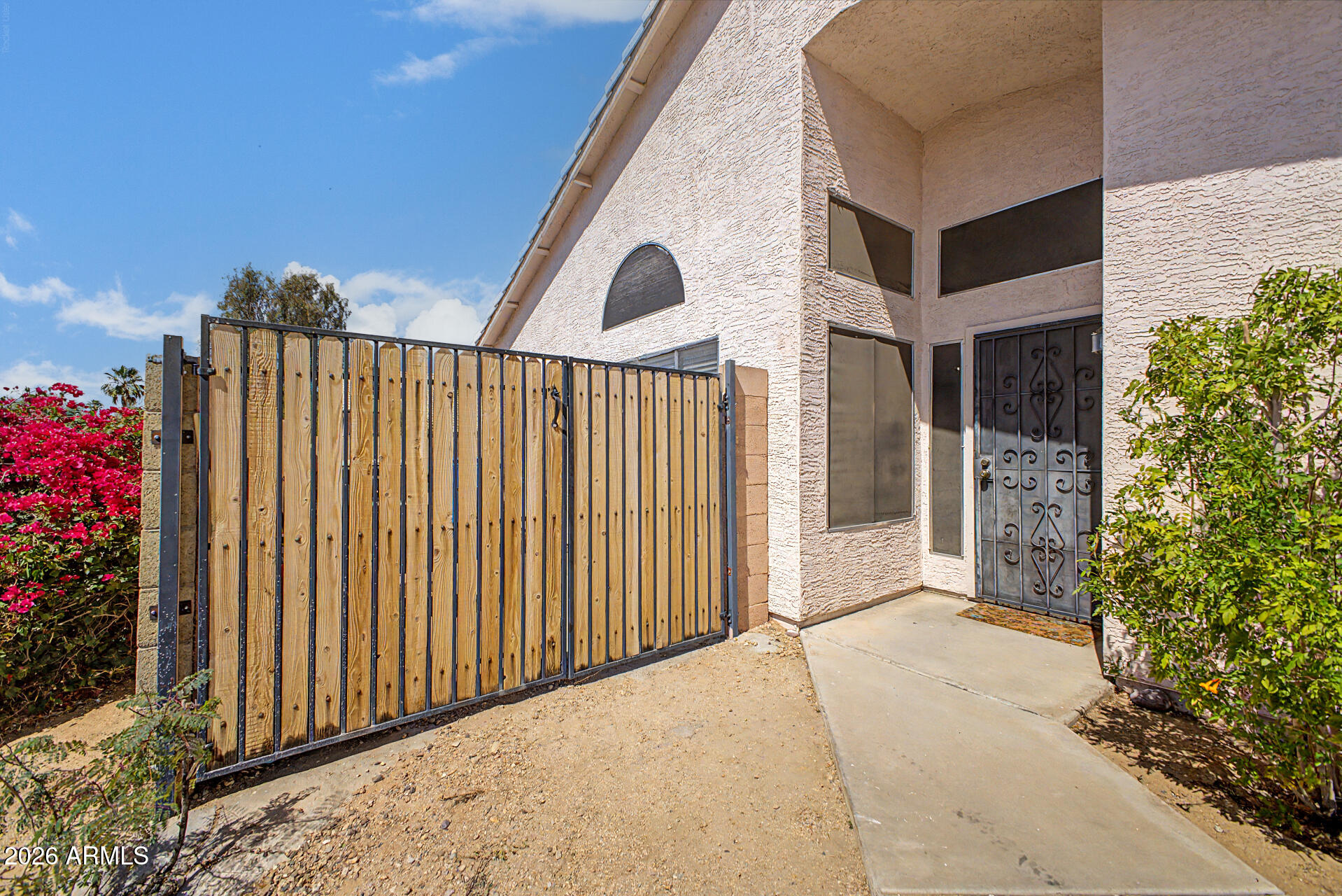 1702 E FREMONT Road