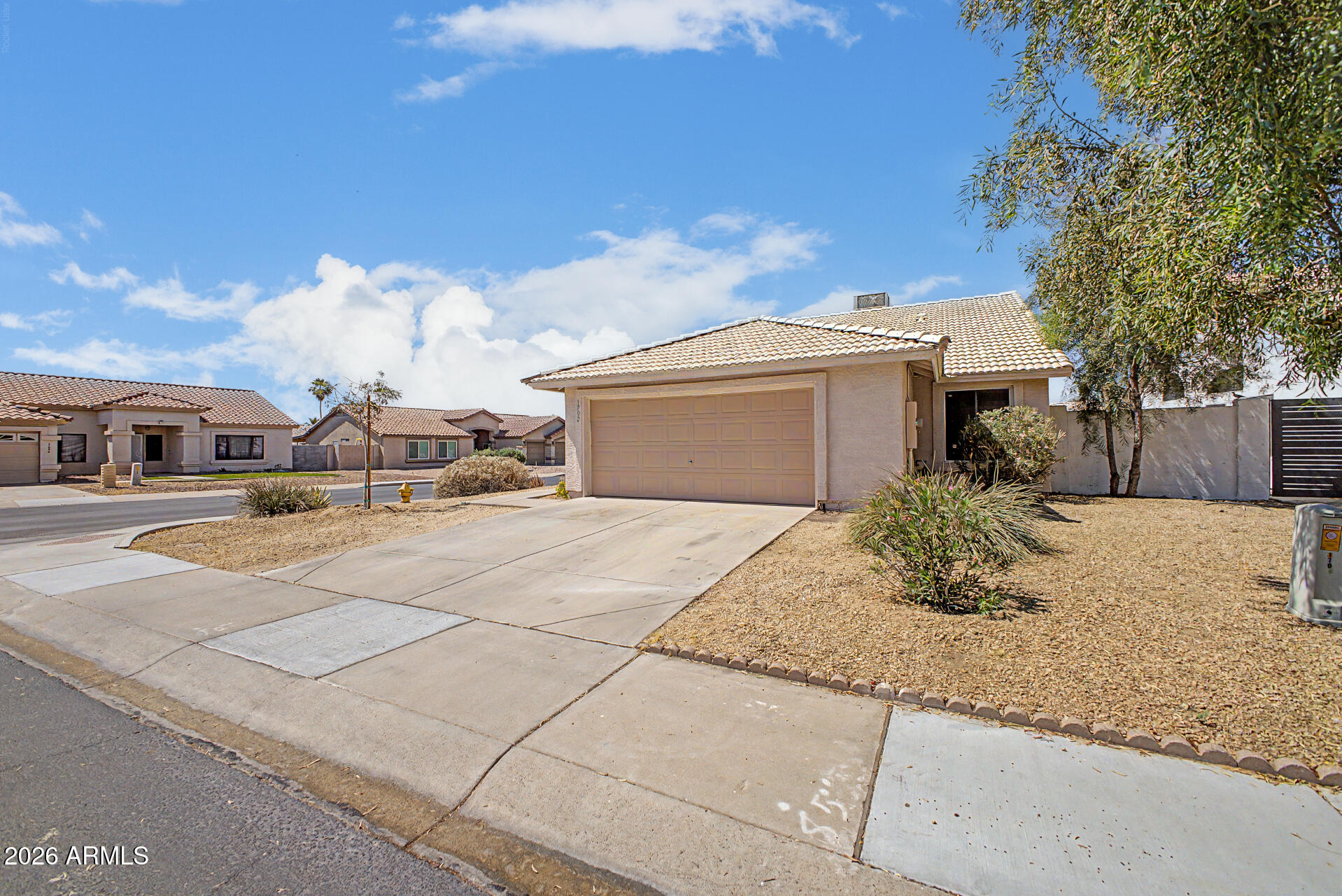 1702 E FREMONT Road