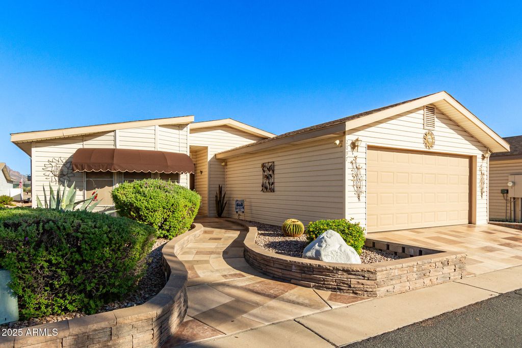 Photo of 3301 S Goldfield Road #2097, Apache Junction, AZ 85119 (MLS # 6938083)
