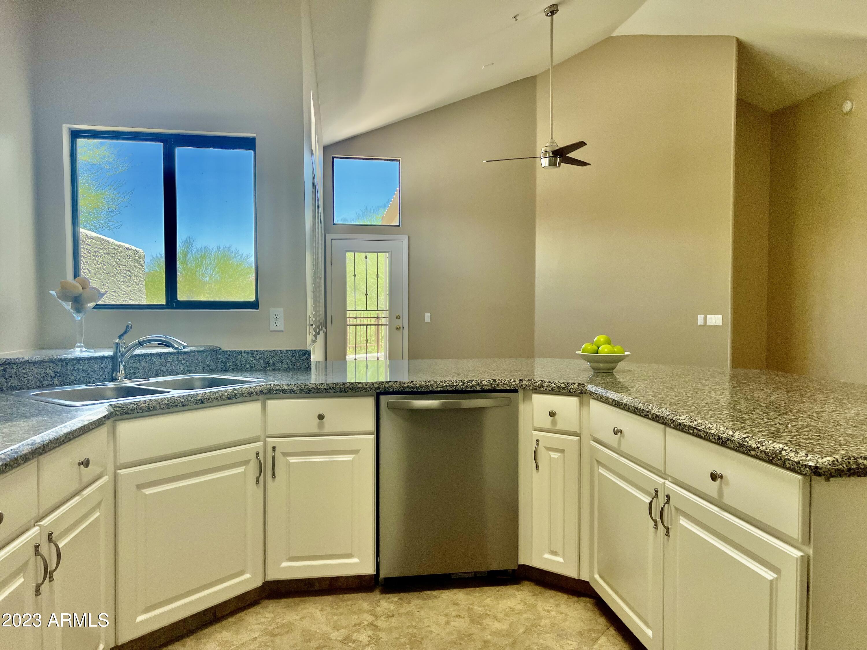 Scottsdale, Arizona 85255, United States, 2 Bedrooms Bedrooms, ,2 BathroomsBathrooms,Residential,Pending,219596