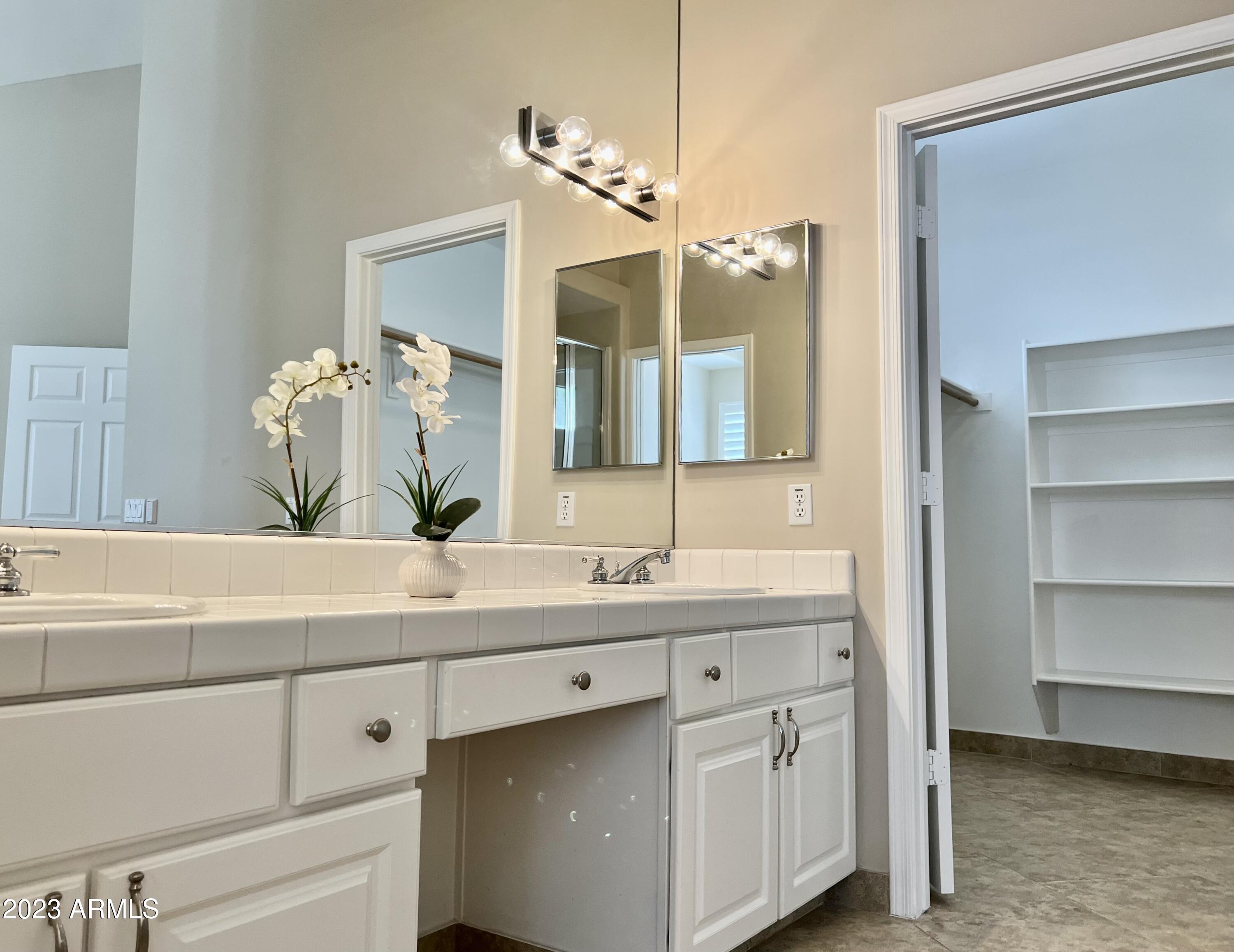 Scottsdale, Arizona 85255, United States, 2 Bedrooms Bedrooms, ,2 BathroomsBathrooms,Residential,Pending,219596