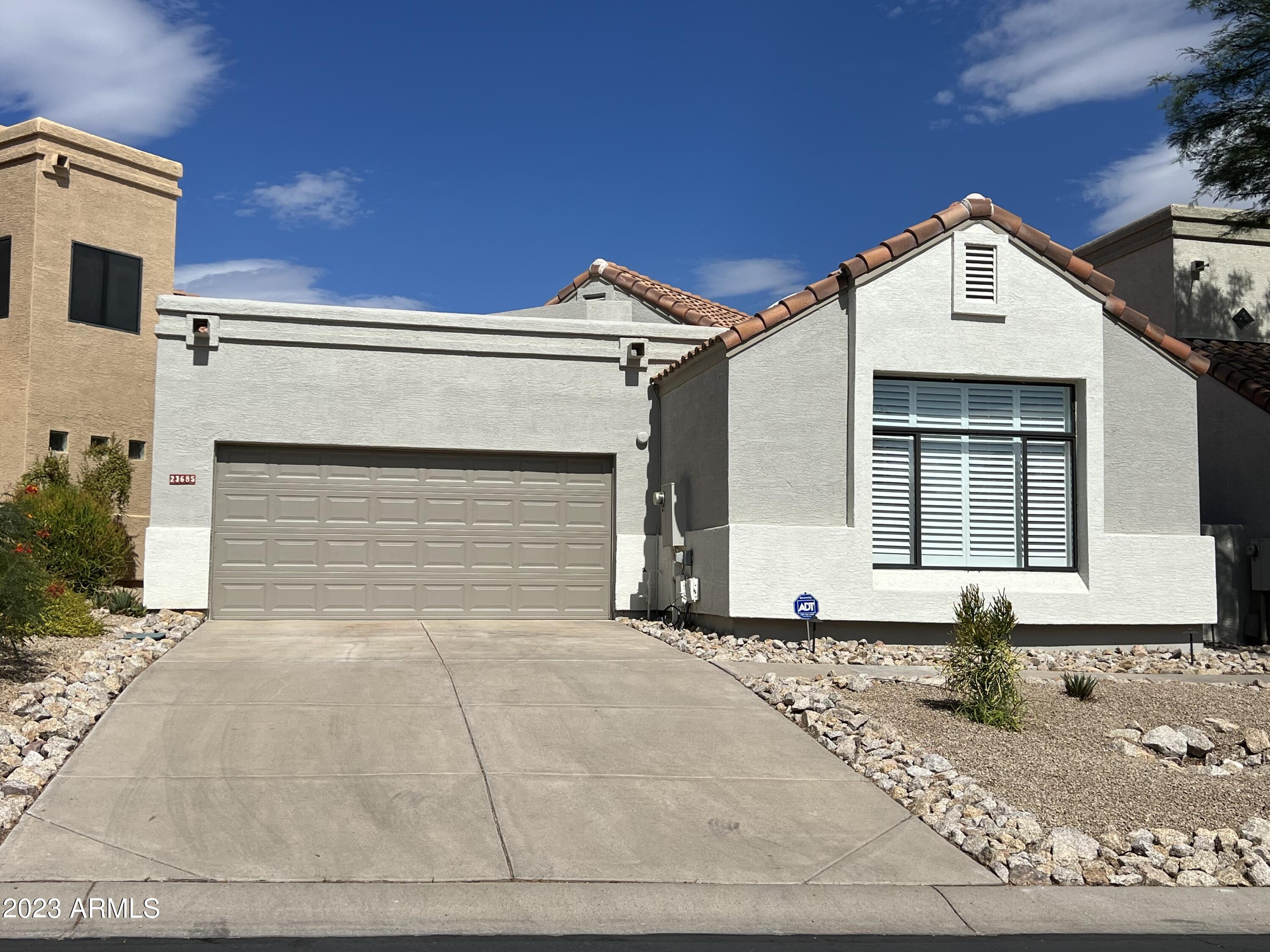 Scottsdale, Arizona 85255, United States, 2 Bedrooms Bedrooms, ,2 BathroomsBathrooms,Residential,Pending,219596